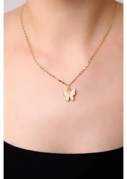 Aurrari Pudra Kelebek Kolye: Zarif ve Dayanıklı Doğa Temalı Takı Tasarımı