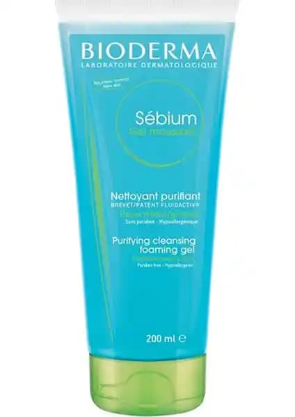 Bioderma Sebium Karma Yüz Temizleme Jeli: Yağlı ve Akne Eğilimli Ciltler İçin Etkili Çözüm