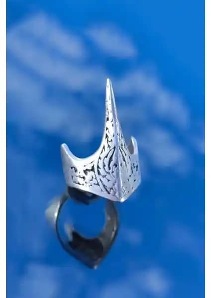 Erkek Yüzükleri Karşılaştırması: Antik Güç ve Siyah Kaplama Modellerinin Özellikleri