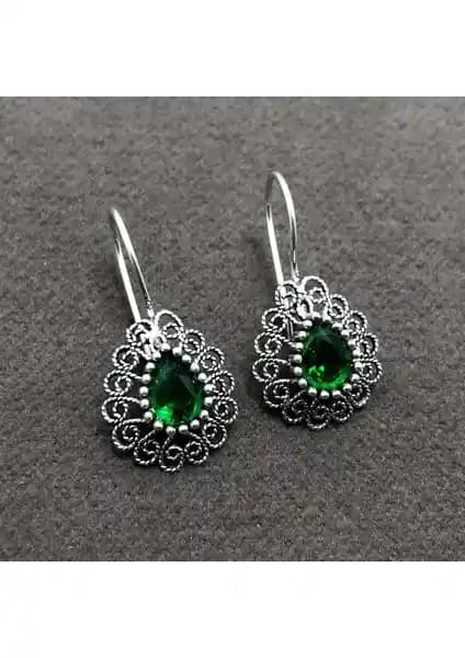 Geleneksel Telkari Sanatıyla Modern Zümrüt Taşlı Damla Model Gümüş Küpe