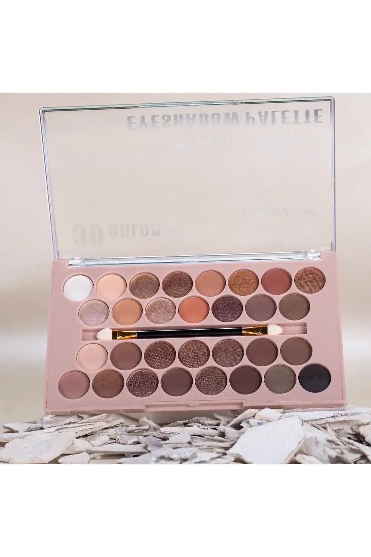 GulFlower 30'lu Göz Farı Paleti İncelemesi: Renk Çeşitliliği ve Kullanım Kolaylığı