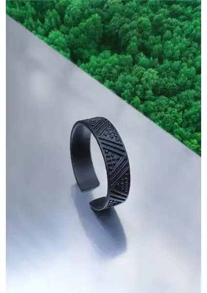 İki Ayarlanabilir Erkek Yüzüğü Modelinin Malzeme, Tasarım ve Dayanıklılık Karşılaştırması