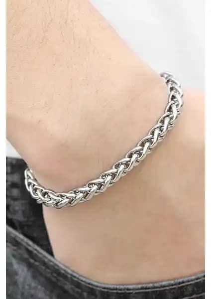 İki farklı erkek çelik bileklik modeli karşılaştırması ve detaylı özellikleri