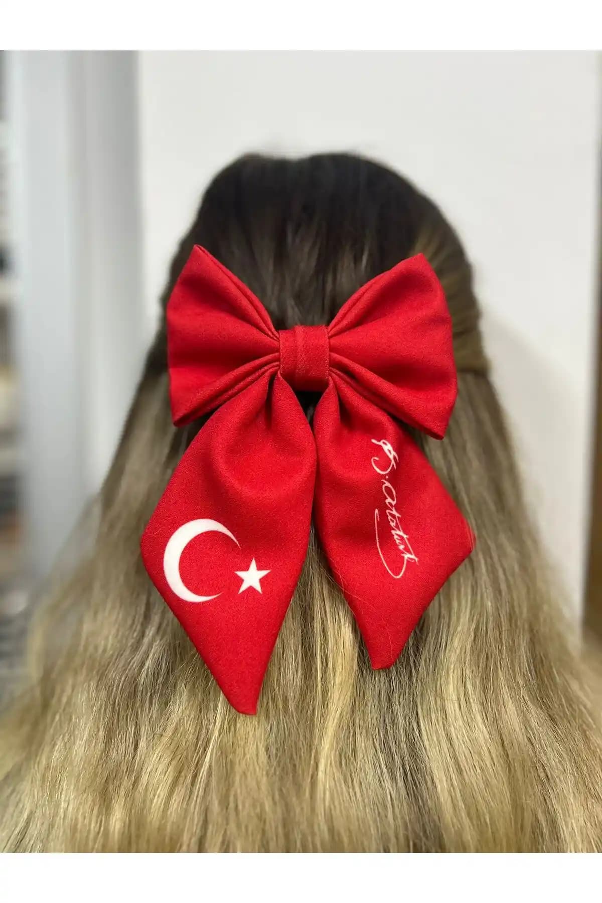 Melkady 523 Otomatik Toka Türk Bayrağı ve Atatürk İmzası ile Şıklık Sunar