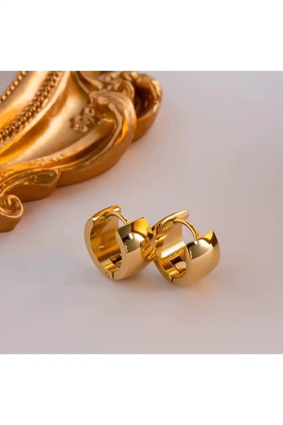 Siya Silver Kararmaz Çelik Unisex Minimal Halka Küpe: Şıklık ve Dayanıklılık Bir Arada