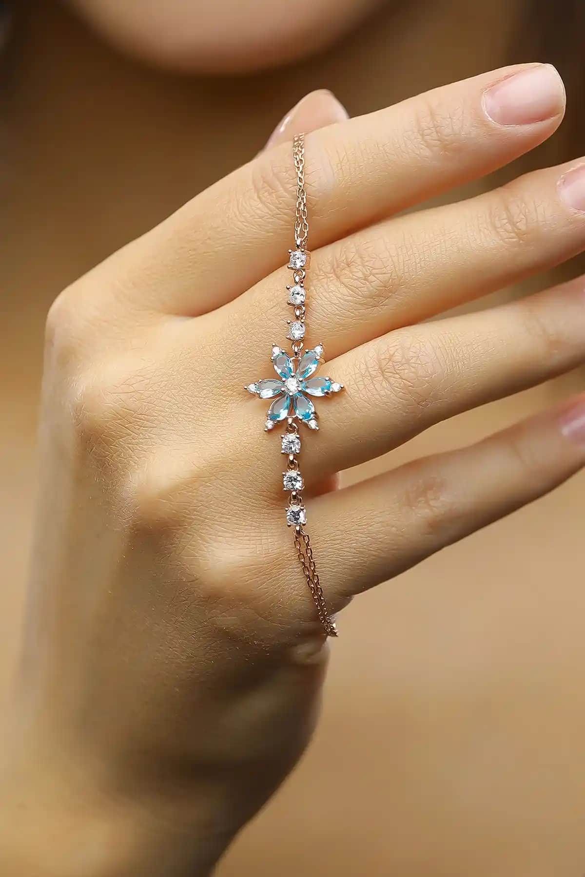 925 Ayar Gümüş Aquamarine Renkli Zirkon Taşlı Bileklik Zarif Tasarım ve Uzun Ömürlü Kullanım İçin