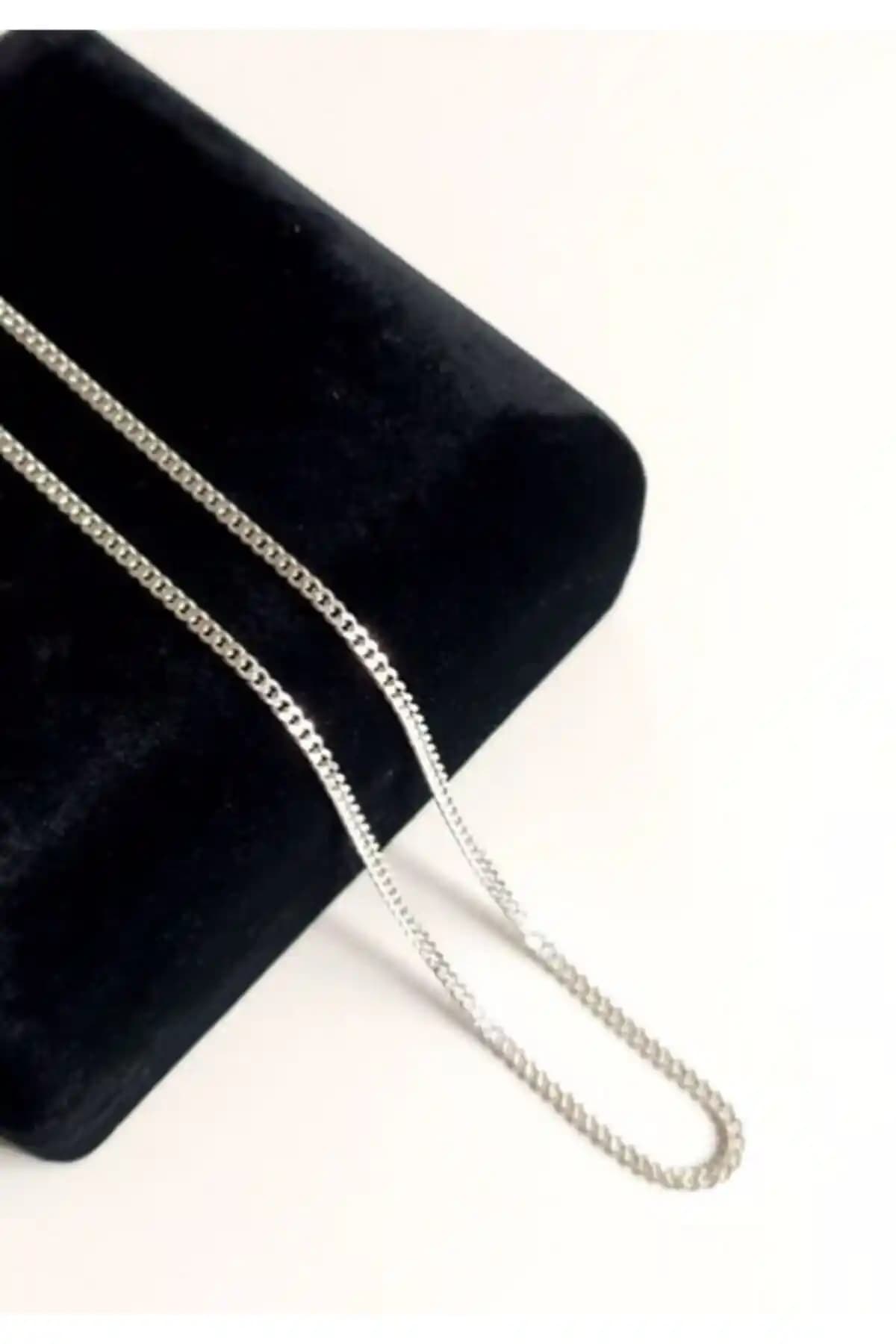 925 Ayar Gümüş Gurmet Zincirler Karşılaştırması: Kalite ve Tasarım Analizi