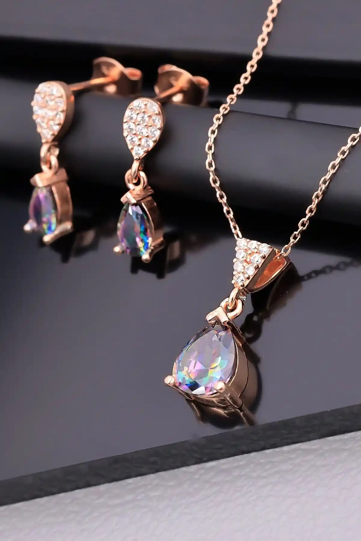 925 Ayar Gümüş Mistik Topaz Taşlı Zarif Takı Seti Günlük ve Özel Kullanım İçin