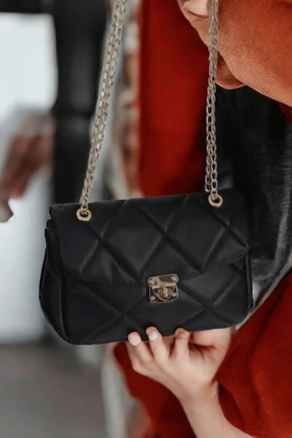 ACAR ÇANTA Tekin Kapitone Siyah Çanta Günlük ve Akşam Kullanımı İçin Uygun