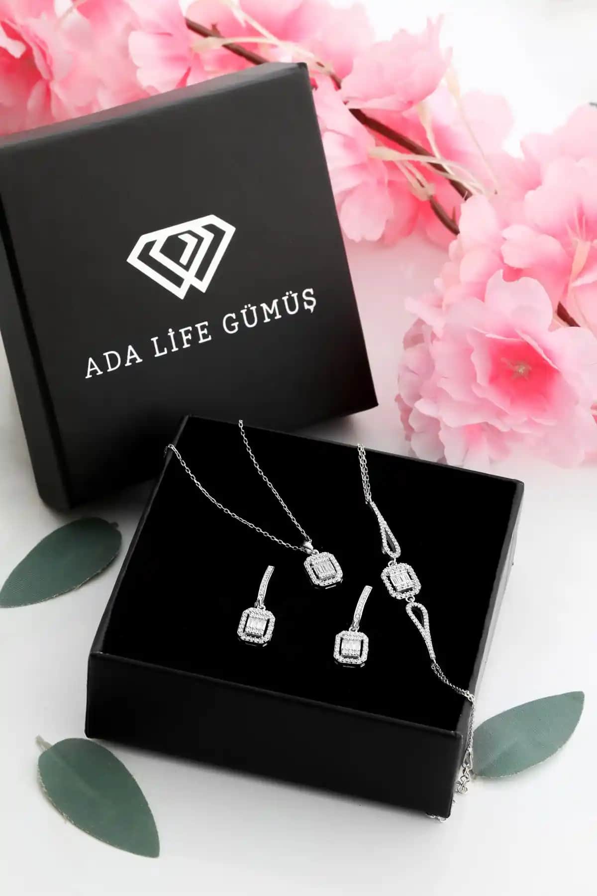 ADA Life Gümüş ve Söğütlü Silver Gümüş Takı Setleri Karşılaştırması