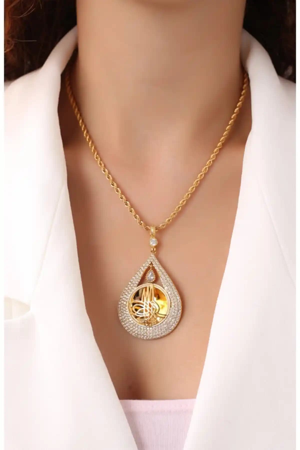 ADGOLD ve Jenny Daphne Altın Kaplama Kolye Karşılaştırması: Hangi Model Sizin İçin Uygun