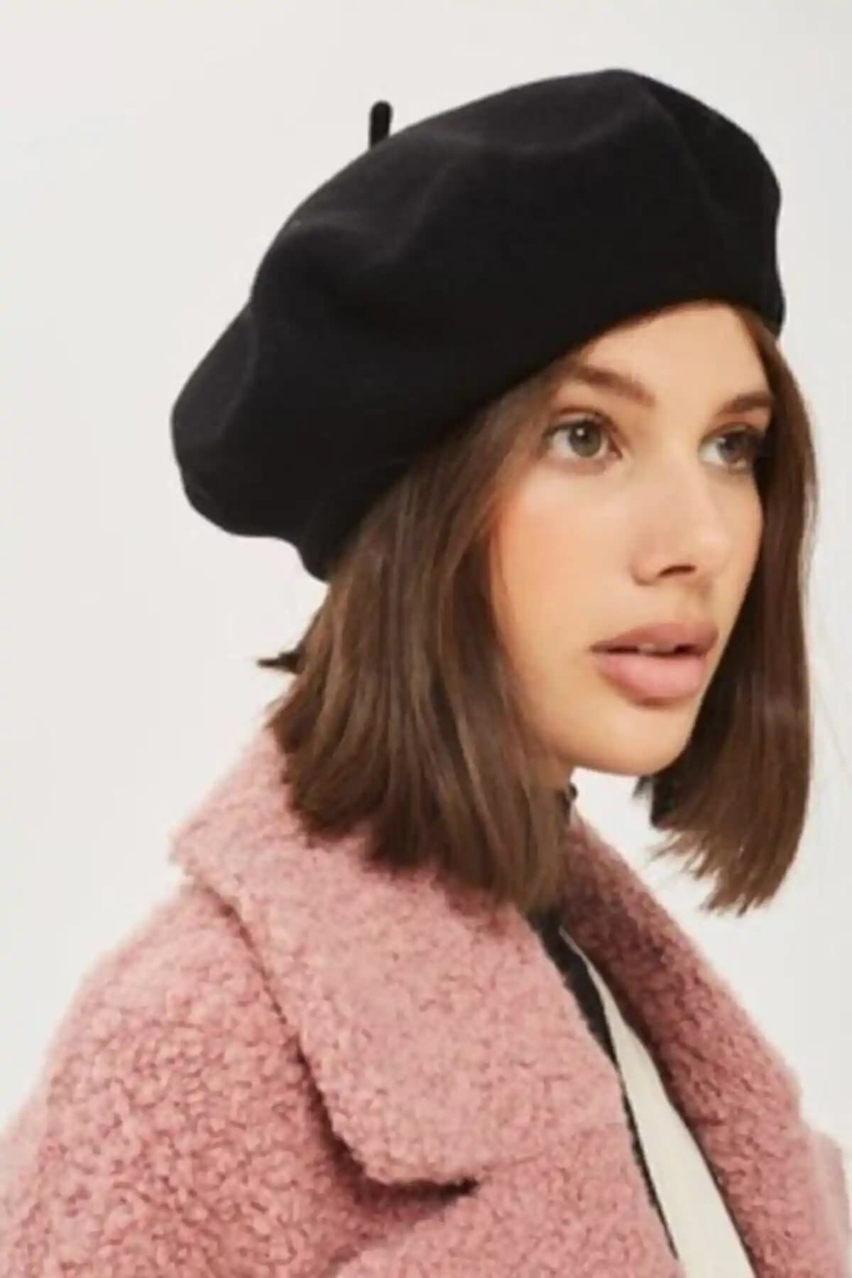 Adx Şapka ve Ritagarcia Fransız Keçe Bere Karşılaştırması: Stil ve Sıcaklık Sağlayan Kış Şapkaları