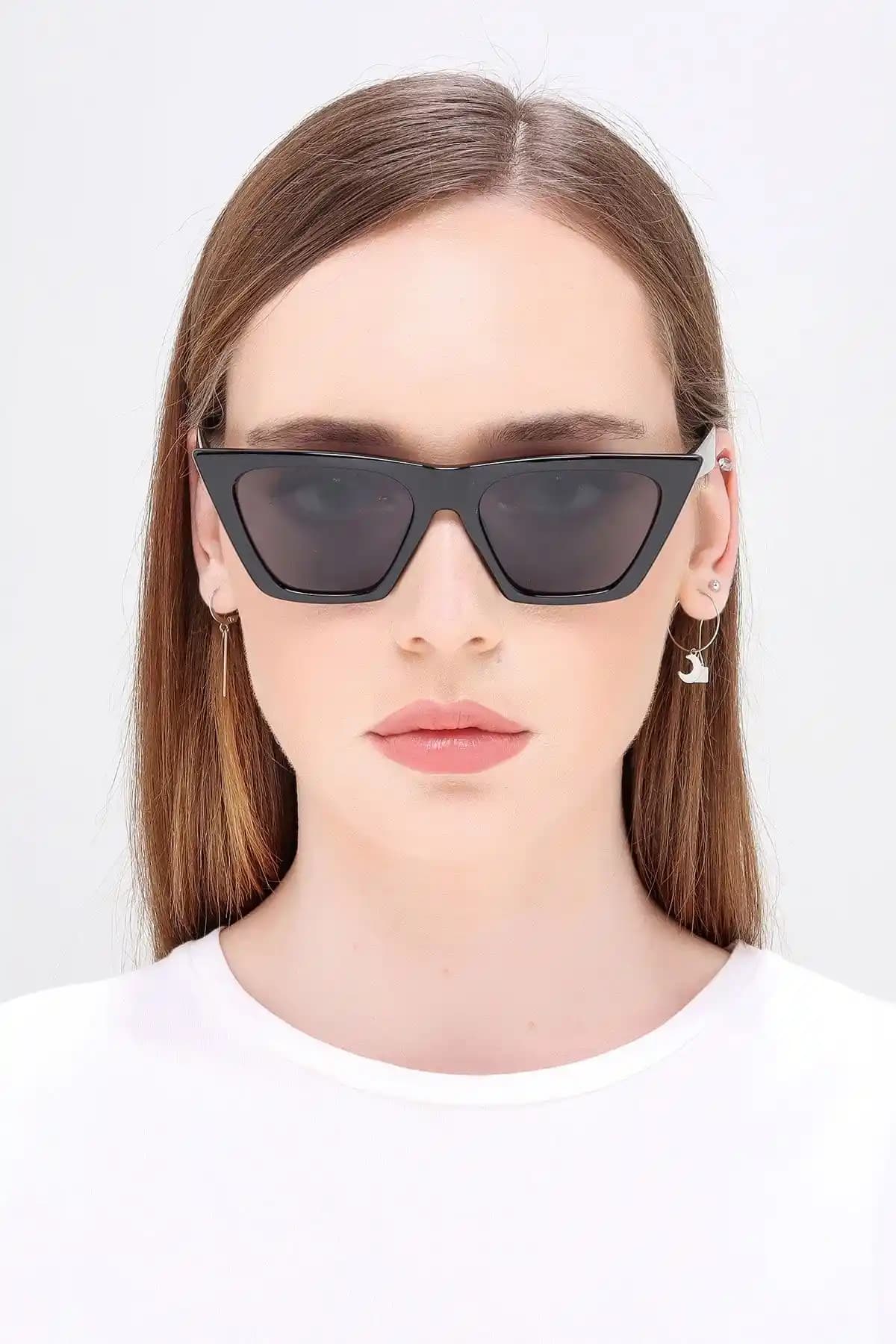 Affair Et307 C002 ve C030 Gözlük Modellerinin Detaylı Karşılaştırması