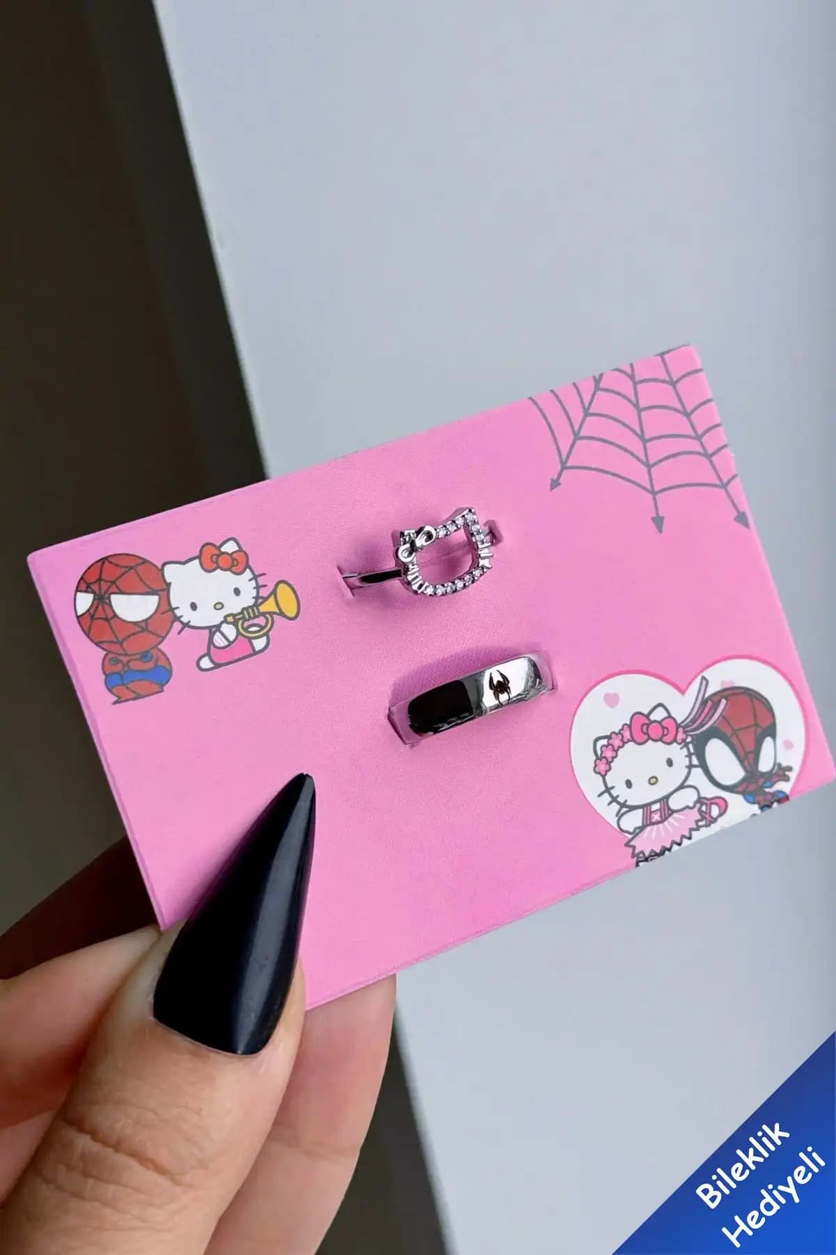 Aksesdunya Gece Gündüz ve Hello Kitty Spiderman Yüzükleri Karşılaştırması 2