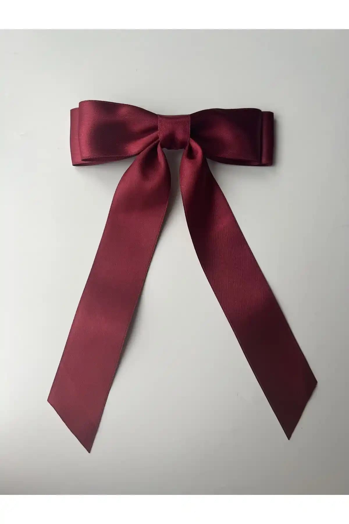 Alhifa Kadın Saten Fiyonk Otomatik Toka: Zarif ve Pratik Saç Aksesuarı