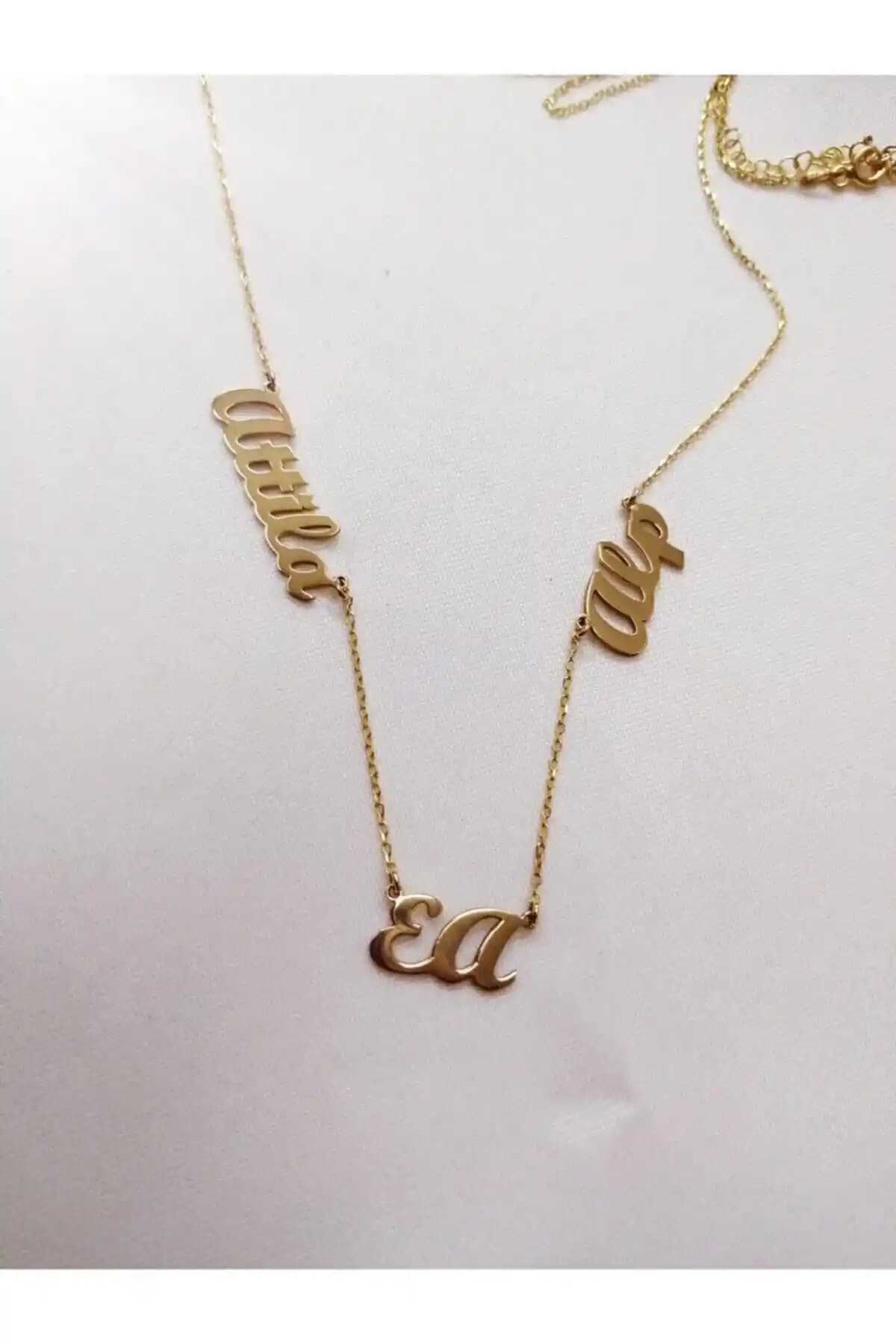 AltınSilvers Gümsüş 3 Isimli Aile Kolye: Zarif ve Kişiselleştirilebilir Takı Seçeneği