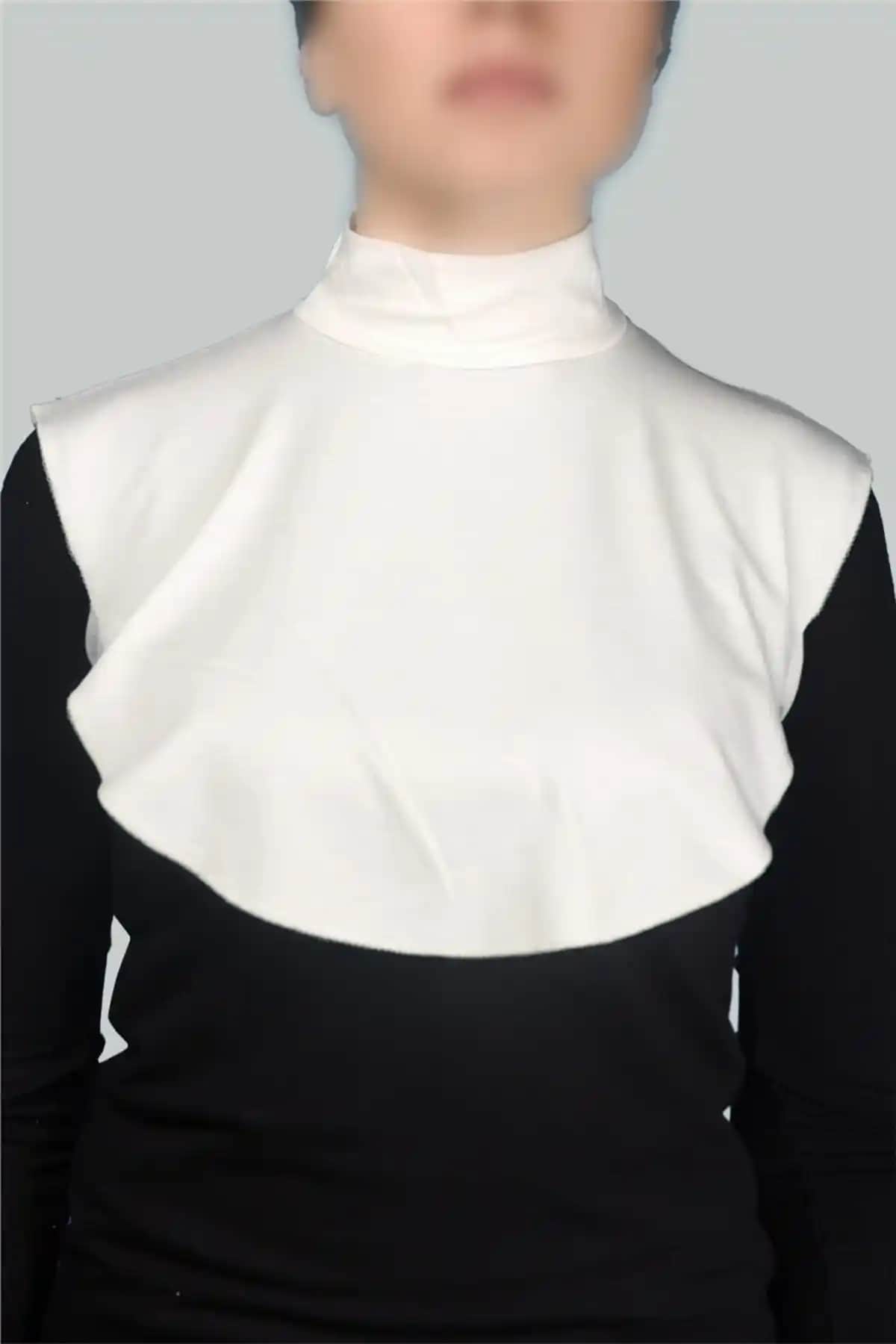 Altobeh Balıkçı Yaka Penye Tesettür Boyunlukları Ekru ve Siyah Karşılaştırması