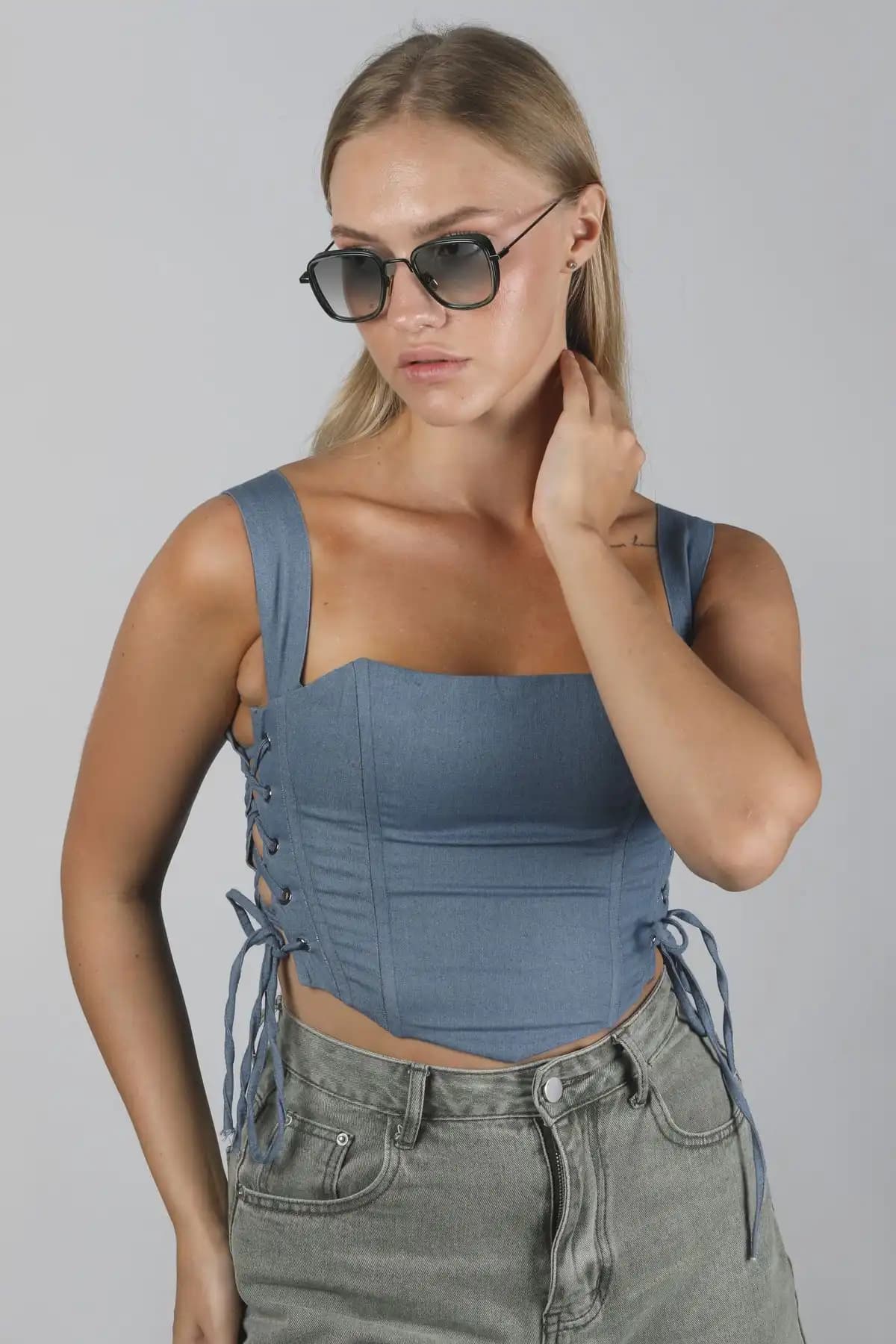 Angel Eyes Güneş Gözlükleri Karşılaştırması: Kadın Kare ve Unisex Dikdörtgen Modelleri 1