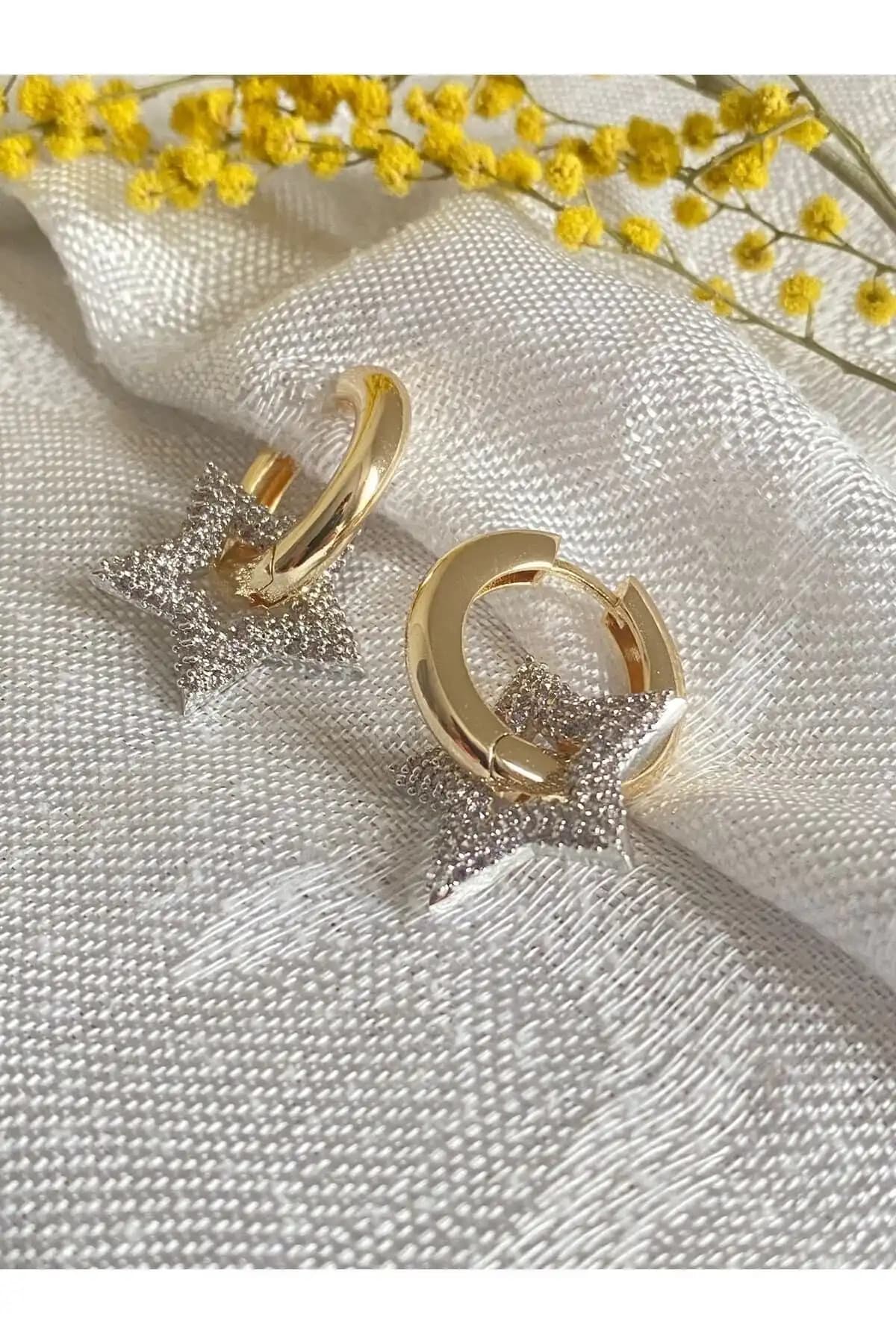 ANOR ACCESSORIES ve Çelik Gizar Aks Zirkon Taşlı Küpe Karşılaştırması 2