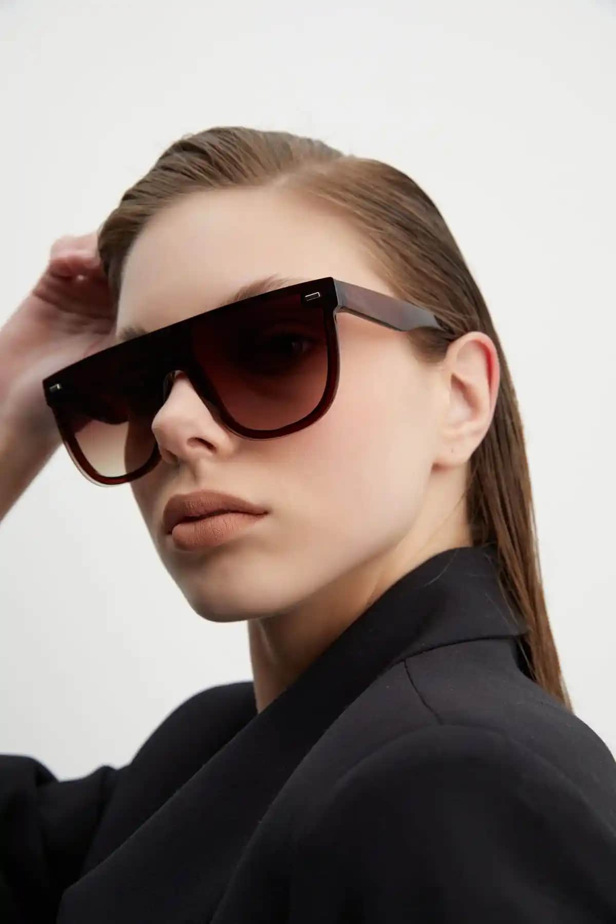 Aqua Di Polo 1987 Kahverengi Kadın Güneş Gözlüğü Şık Tasarım ve Göz Koruma Özellikleri