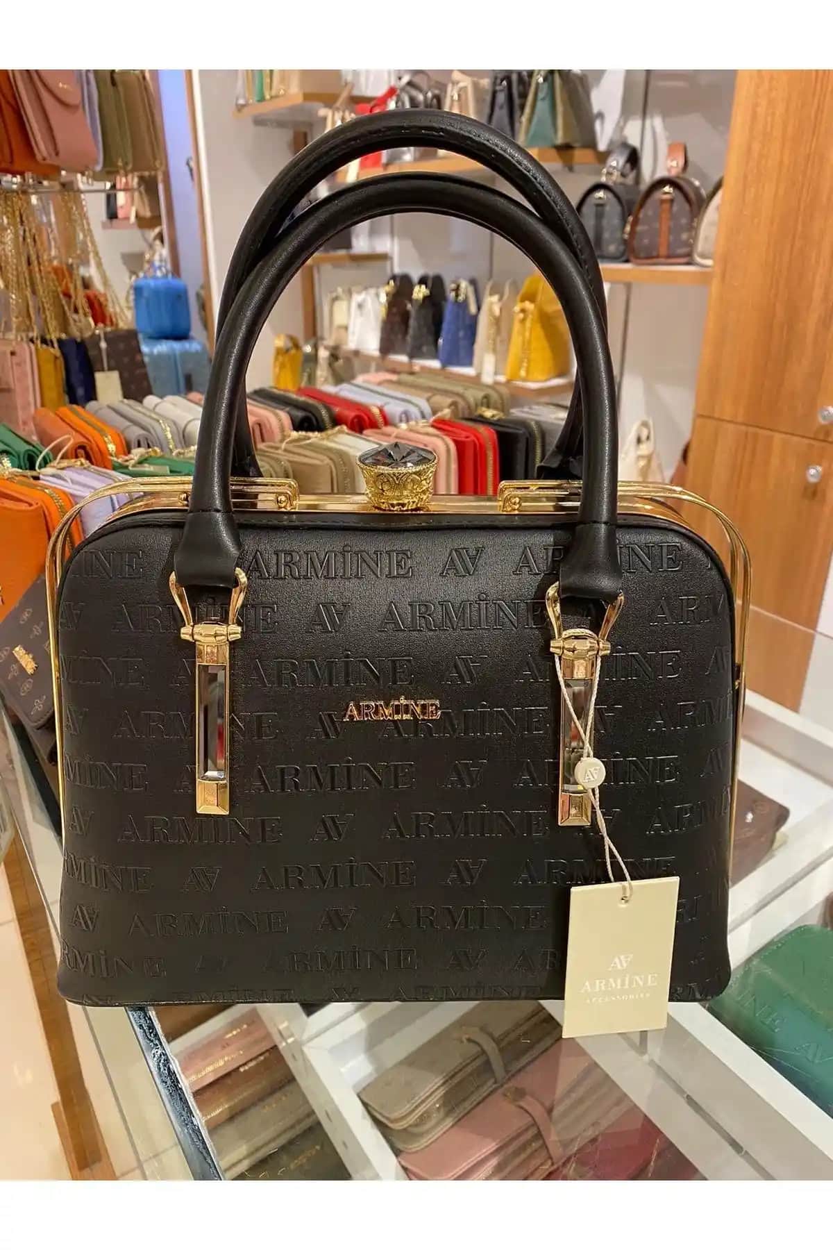 Armine Kadın Çanta ve Omuz Çantası 339 Siyah Lazer Modeli Karşılaştırması ve Özellikleri