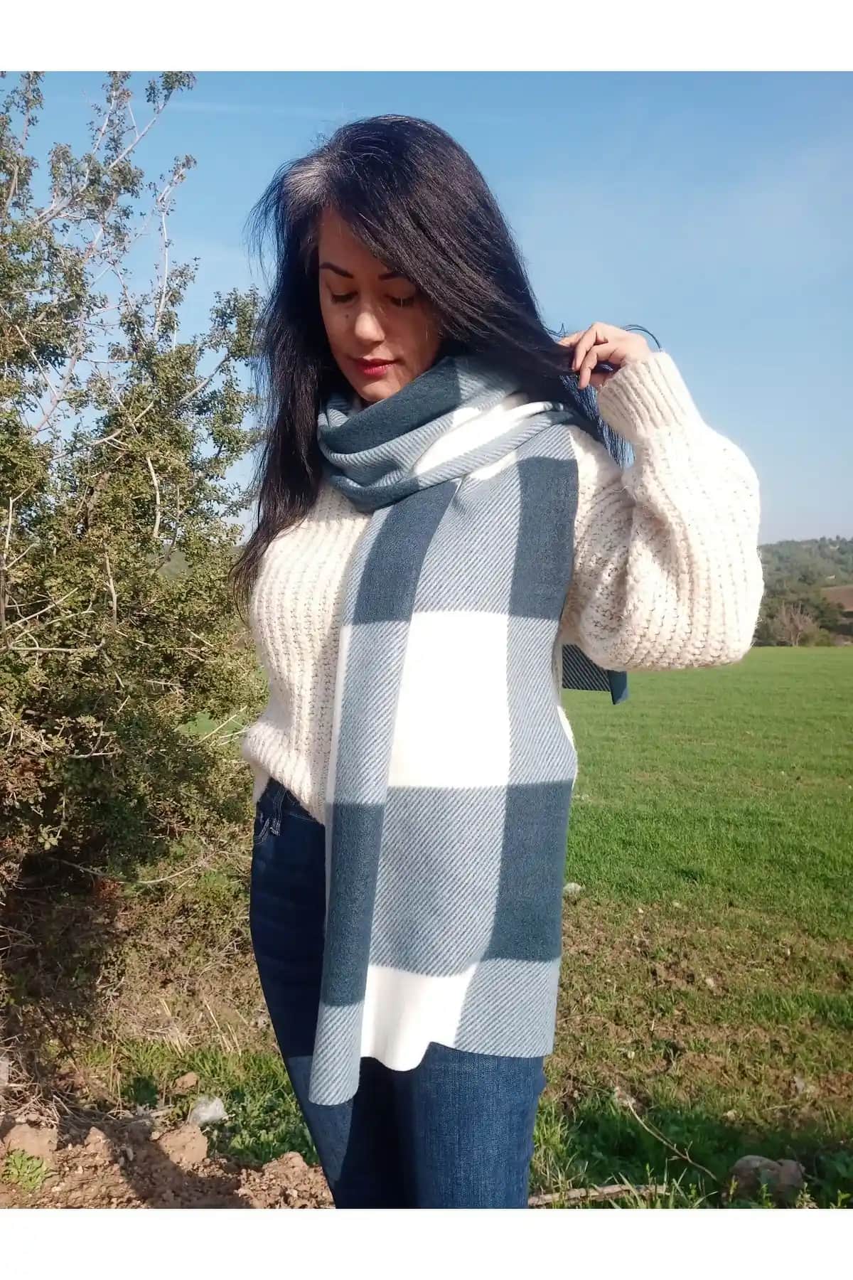 Arslan Deco Polar Atkı: Modern Tasarım ve Yüksek Konfor Sunan Kış Aksesuarı