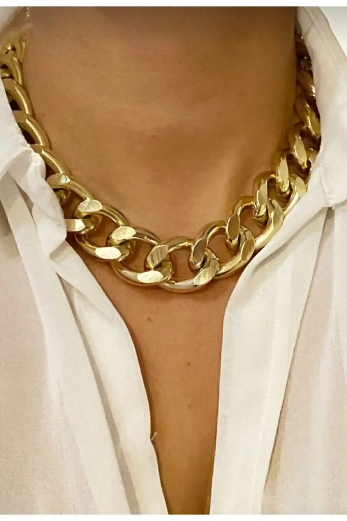 Asia Chic ve Genel Markalar Altın Sarısı Zincir Kolye Karşılaştırması