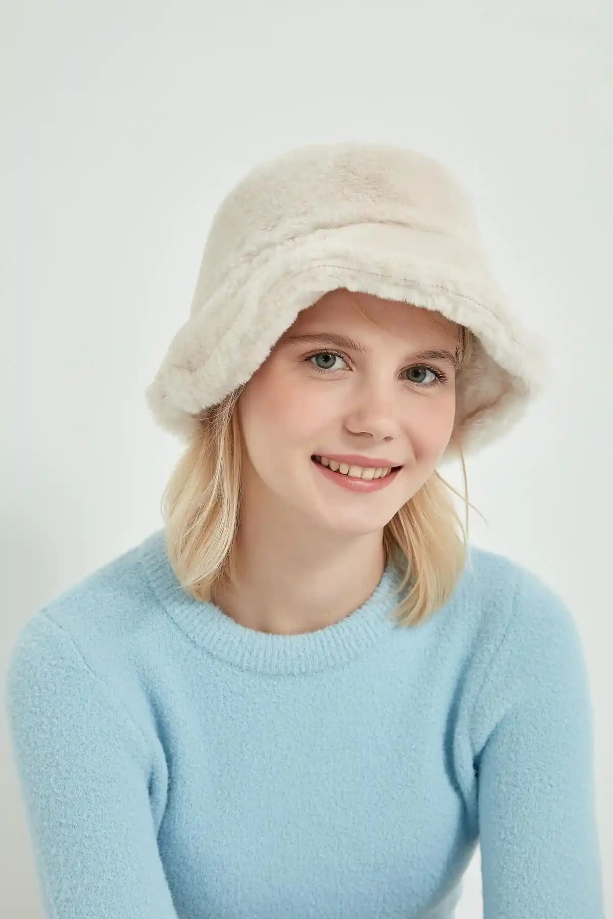 Axesoire ve Goldmine Teddy Şapka Karşılaştırması: Malzeme, Tasarım ve Kullanıcı Yorumları