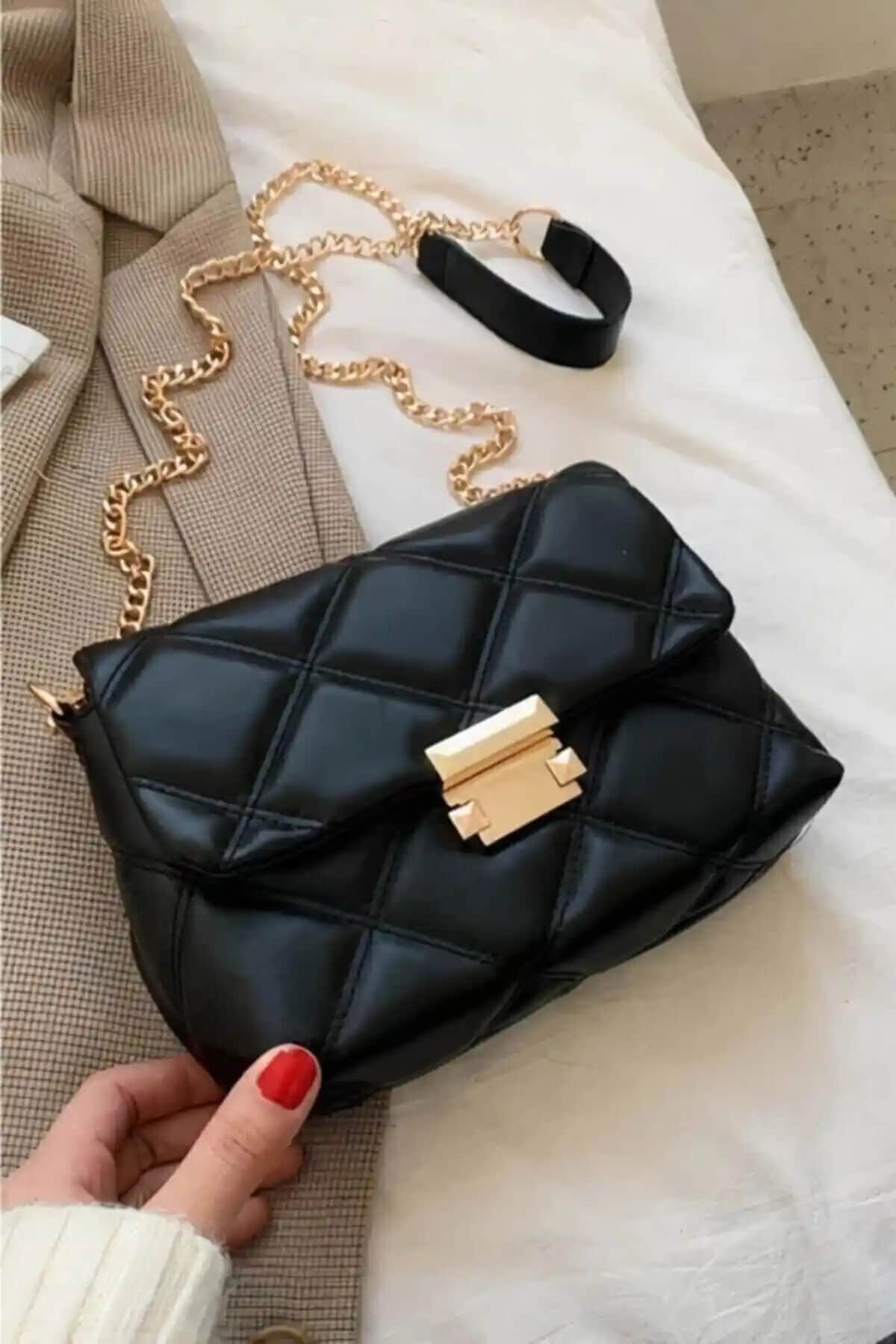 Bag&more Siyah Kapitone Desenli Zincir Askılı Omuz Çantası Günlük ve Özel Kullanım için