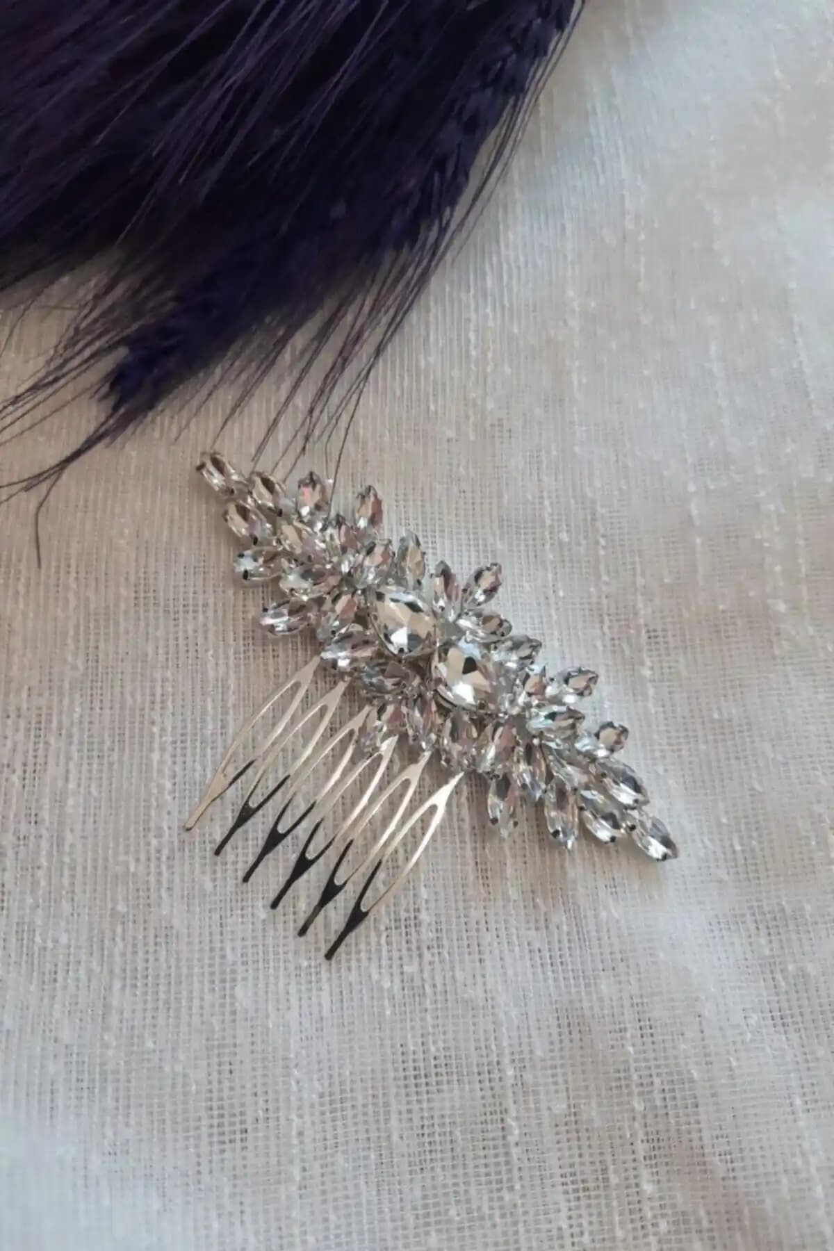 BB Wikiki Kristal Taşlı Taraklı Saç Tokası: Zarif ve Şık Gelin Aksesuarı Seçenekleri