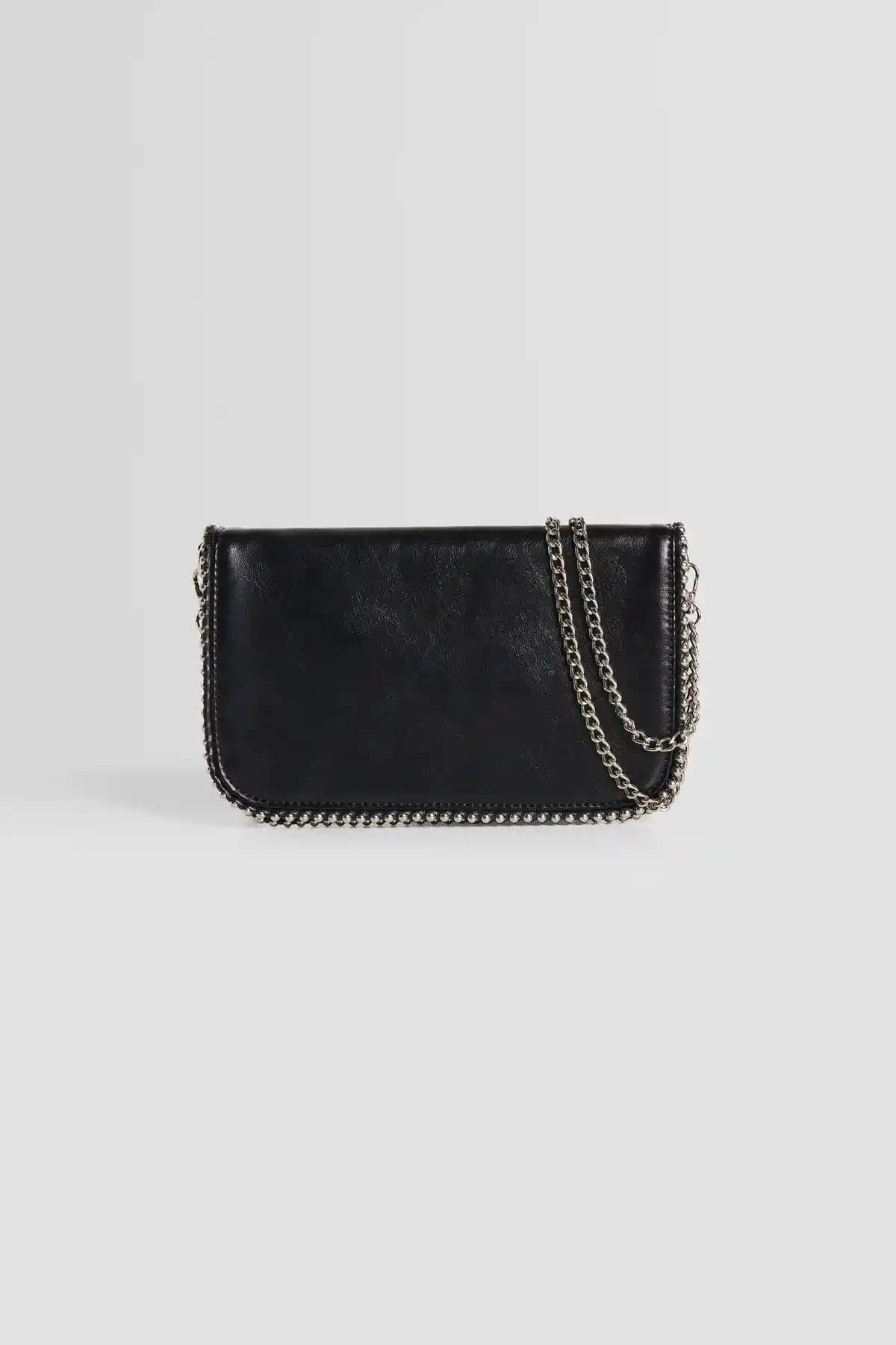 Bershka Çanta Karşılaştırması: Detaylı Çok Yönlü ve Saffiano Modelleri