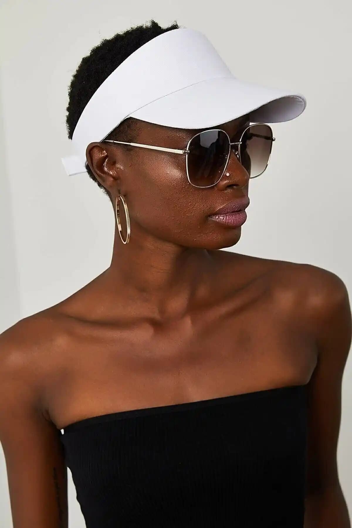 Beyaz Unisex UV Koruyucu Vizör Kasket Spor ve Günlük Kullanım İçin Tasarlanmış