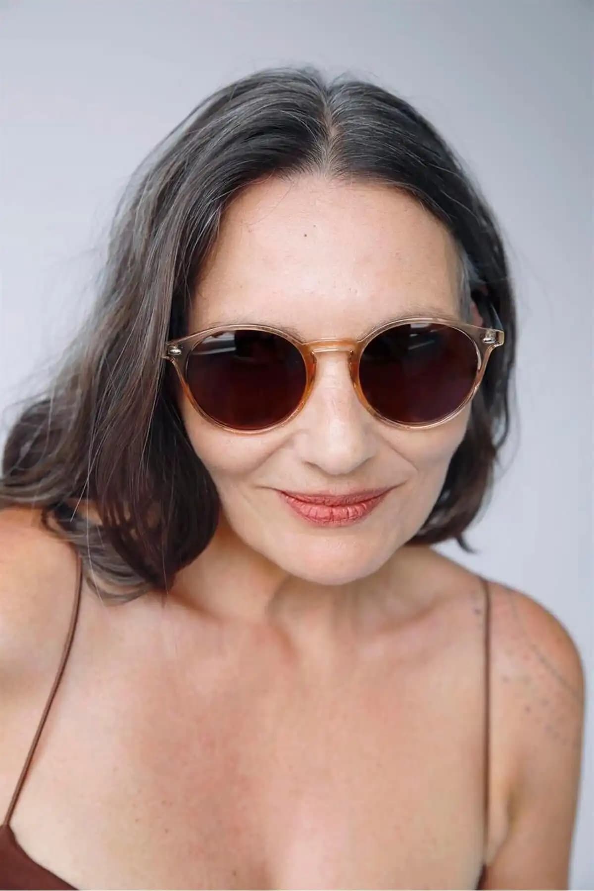 Bilge Karga Nude Brown Güneş Gözlüğü Modern ve Şık Tasarım, Hafif ve Dayanıklı Malzeme ile