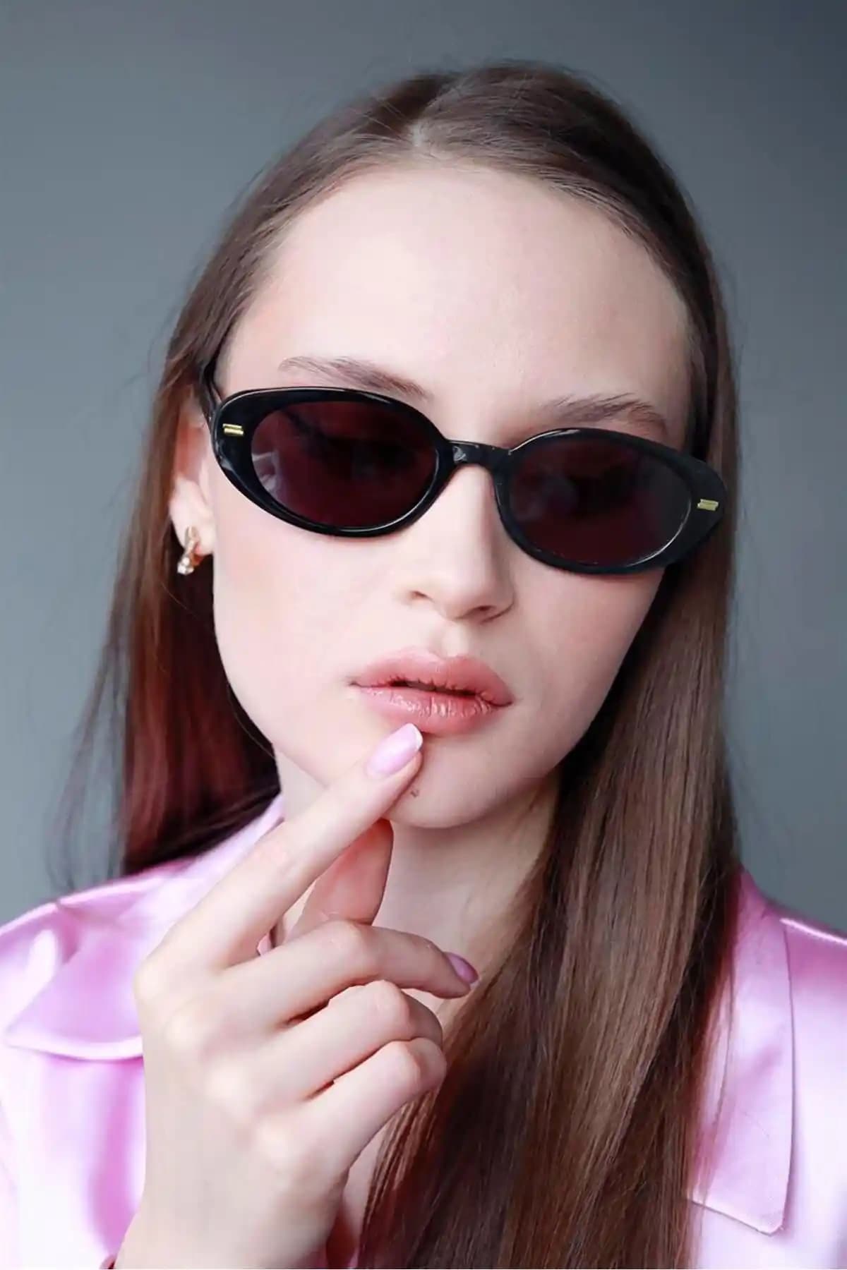 Bilge Karga Seldan Black Güneş Gözlüğü: Şıklık ve Fonksiyonellik Bir Arada