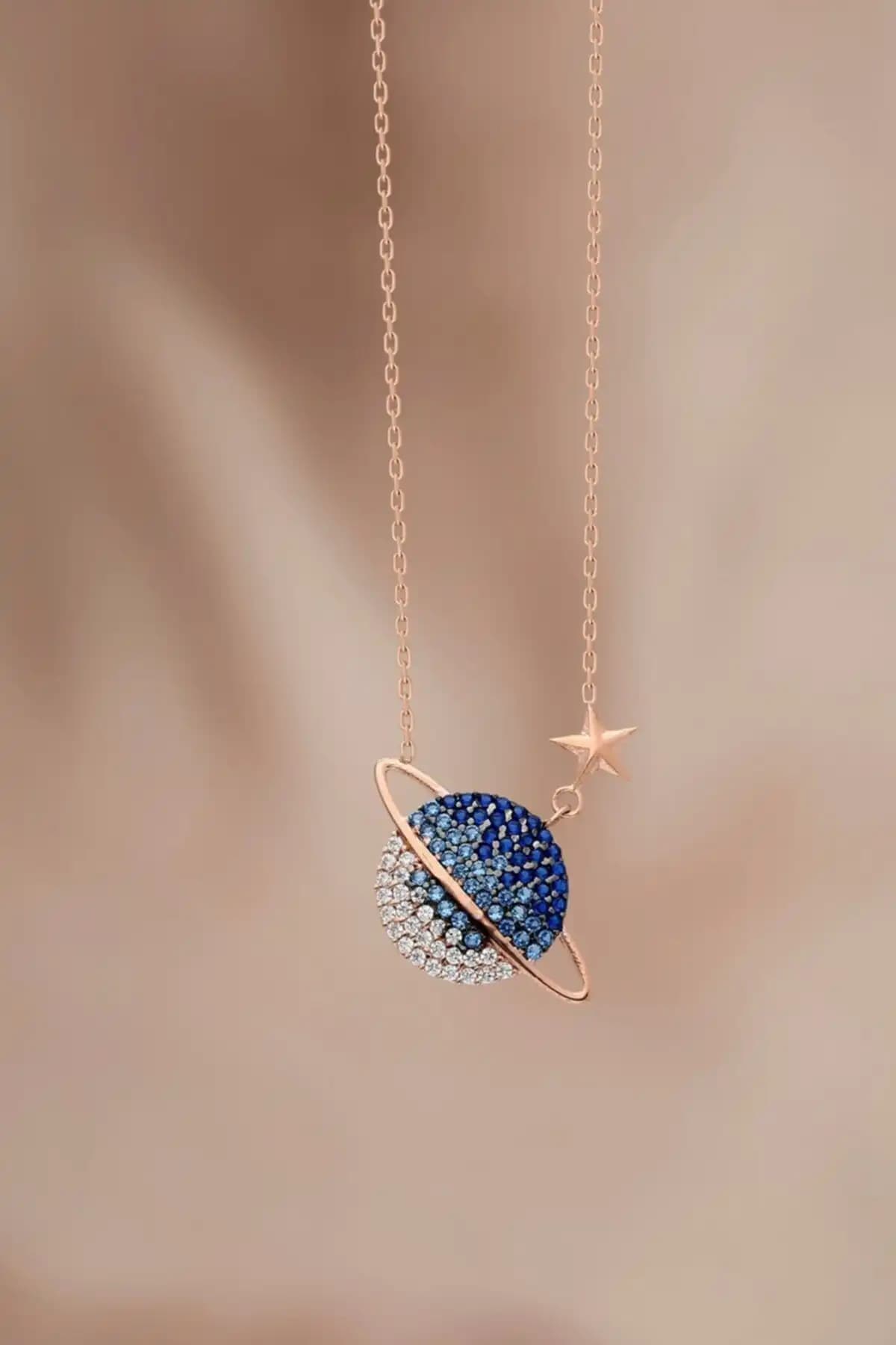 Bilsen Store Kadın 925 Ayar Gümüş Zincirli Rose Kaplama Renkli Taşlı Gezegen Model Kolye