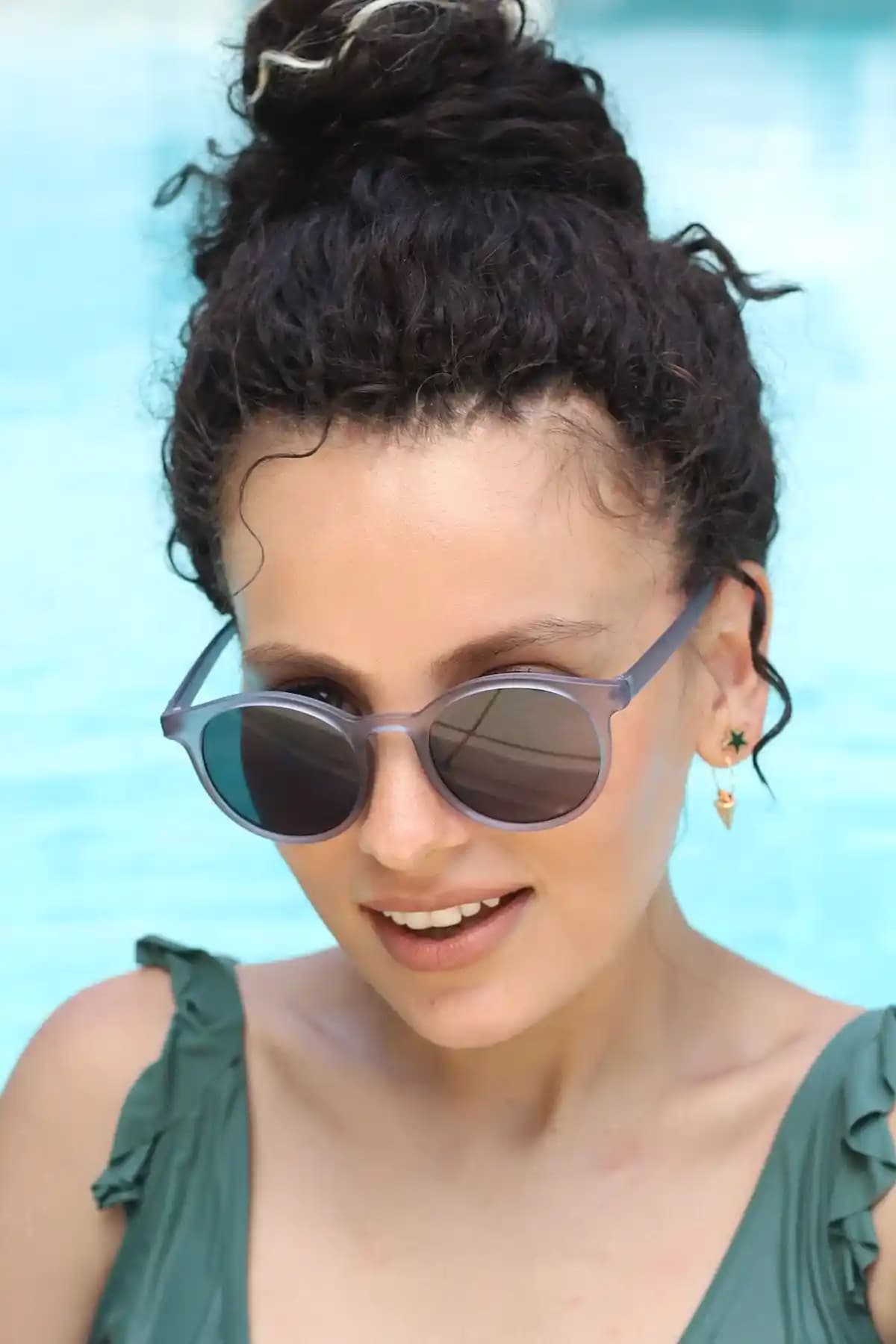 By Harmony Güneş Gözlükleri Karşılaştırması: 2180 02m ve 04 Modelleri Analizi