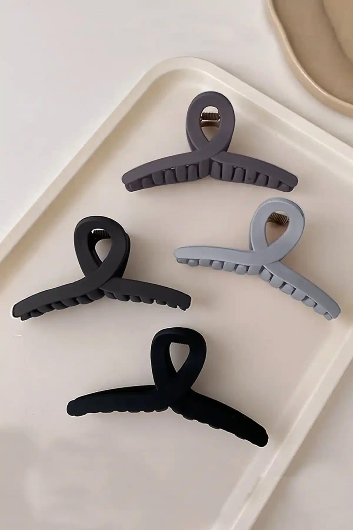 C&E Design Kadın 4'lü Gri-Siyah Fiyonk Mandal Toka Setiyle Şıklığınızı Tamamlayın