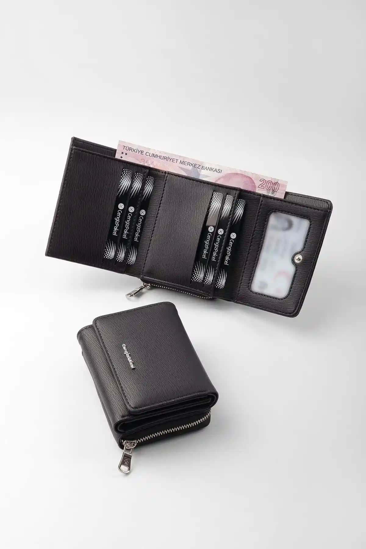 Cengiz Pakel Kadın Cüzdanları Karşılaştırması: Siyah ve Mürdüm Modellerinin Özellikleri