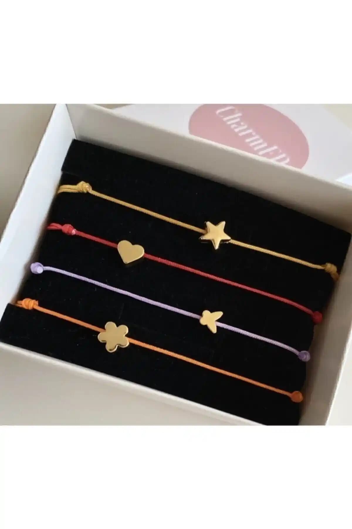 CharmED ve Misto Aksesuar Karşılaştırması: Şık ve Zarif Bileklikler Hakkında Bilgiler