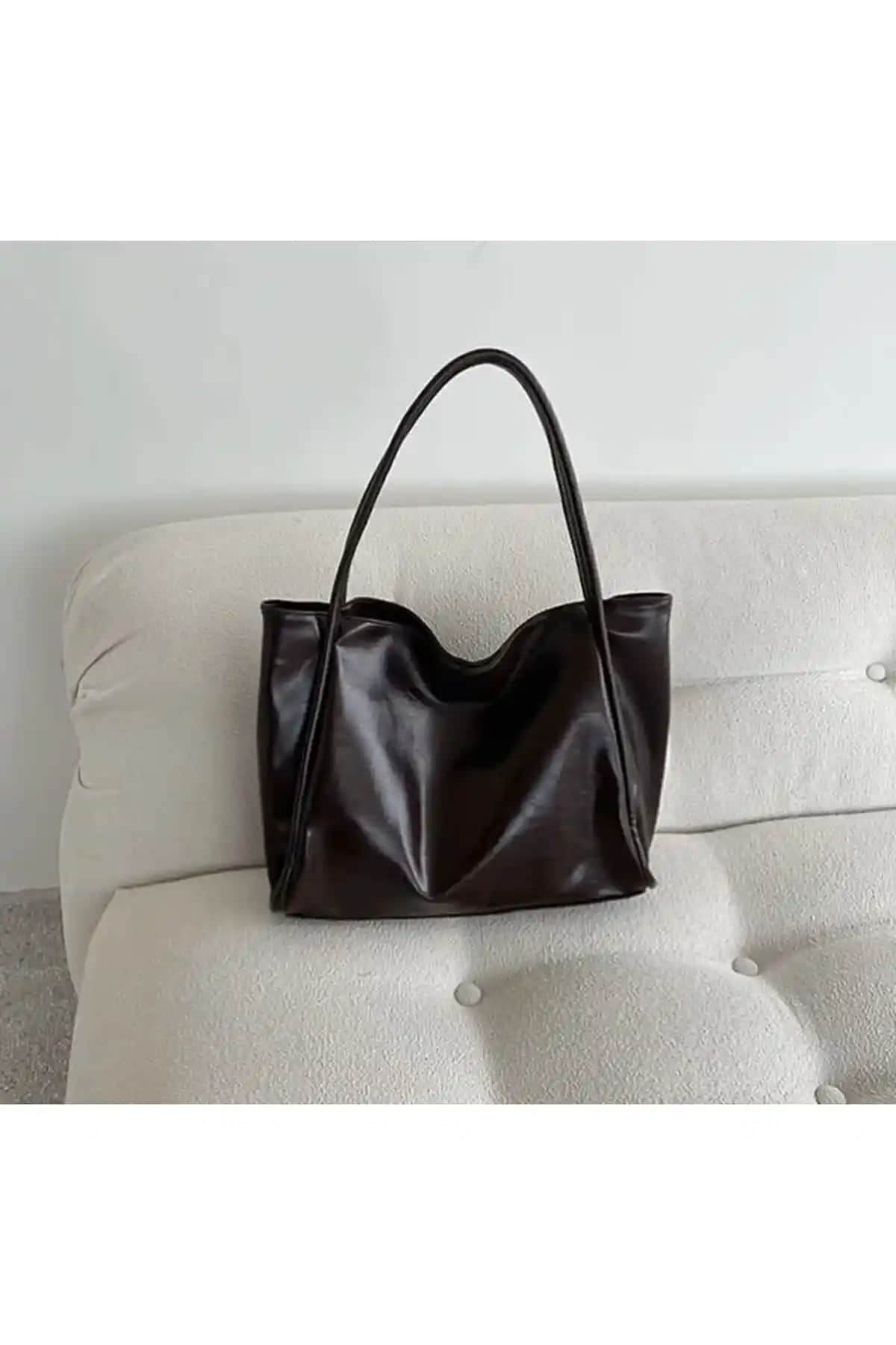 Chocolatebag Kadın Suni Deri Büyük Boy Salaş Kol Çantası Siyah