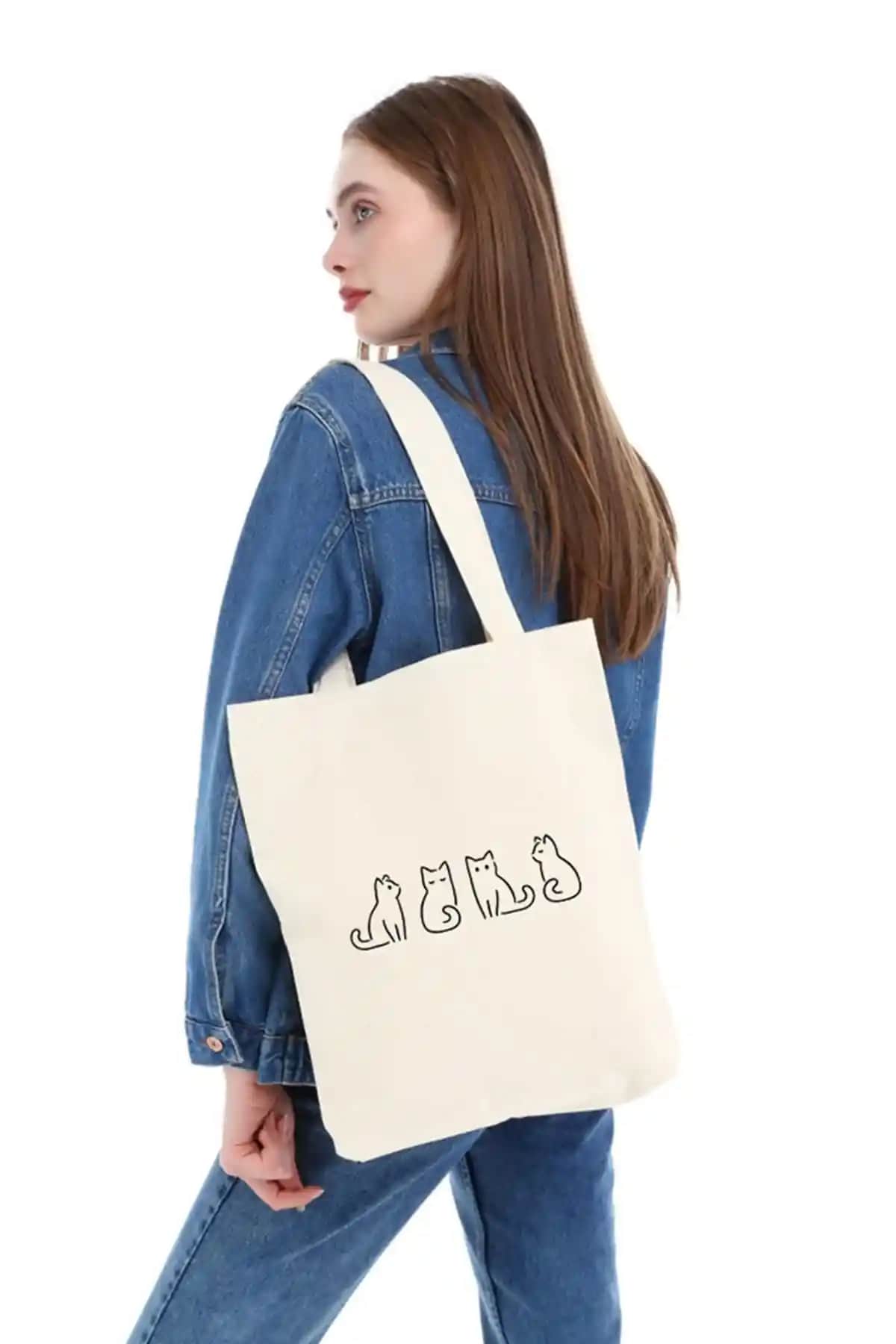 Çınar Bez Çantalar Karşılaştırması: Minik Kediler ve Siyah Kanvas Modelleri