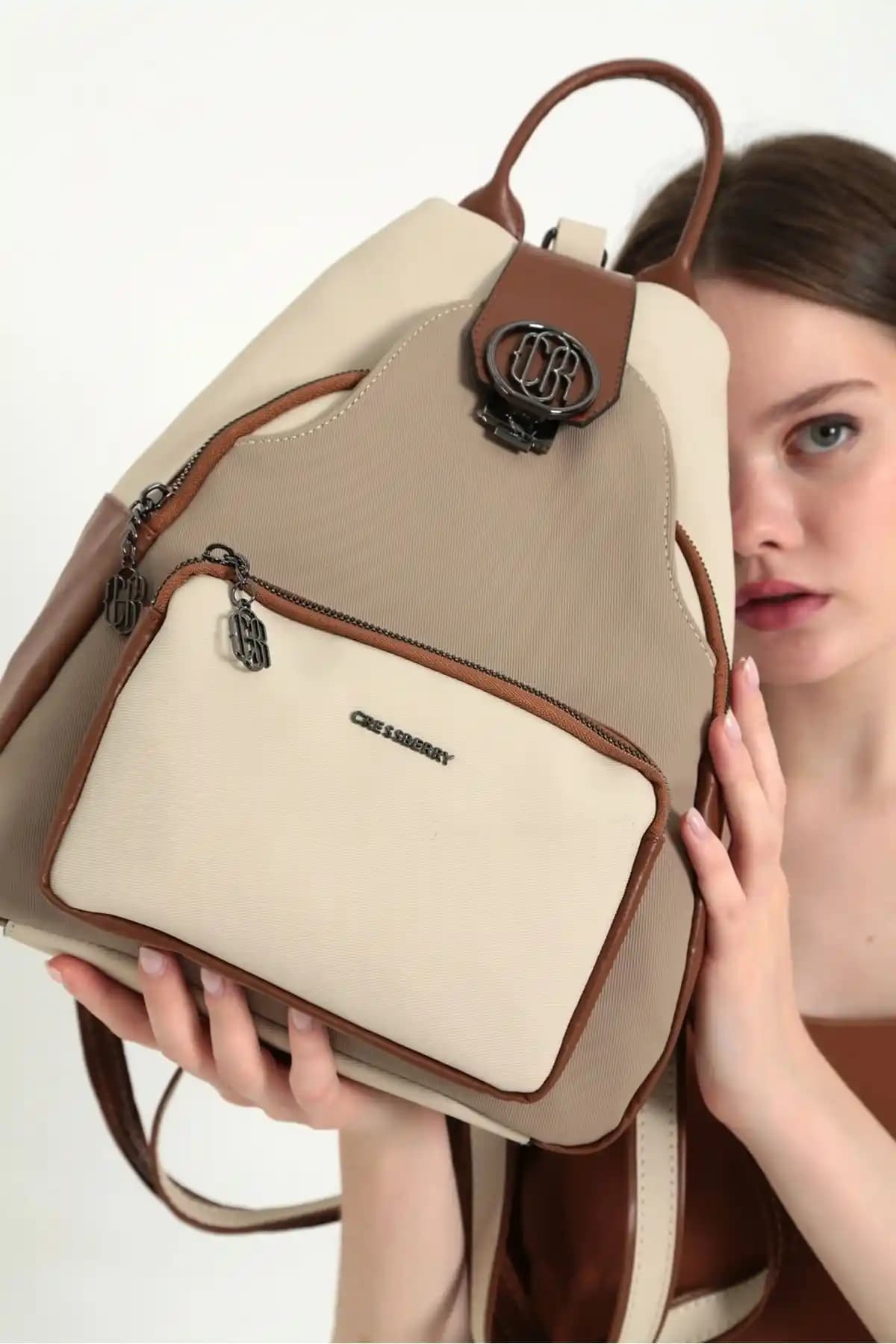 CRESSBERRY Sırt Çantası ile Lucky Bees Kadın Çanta Karşılaştırması