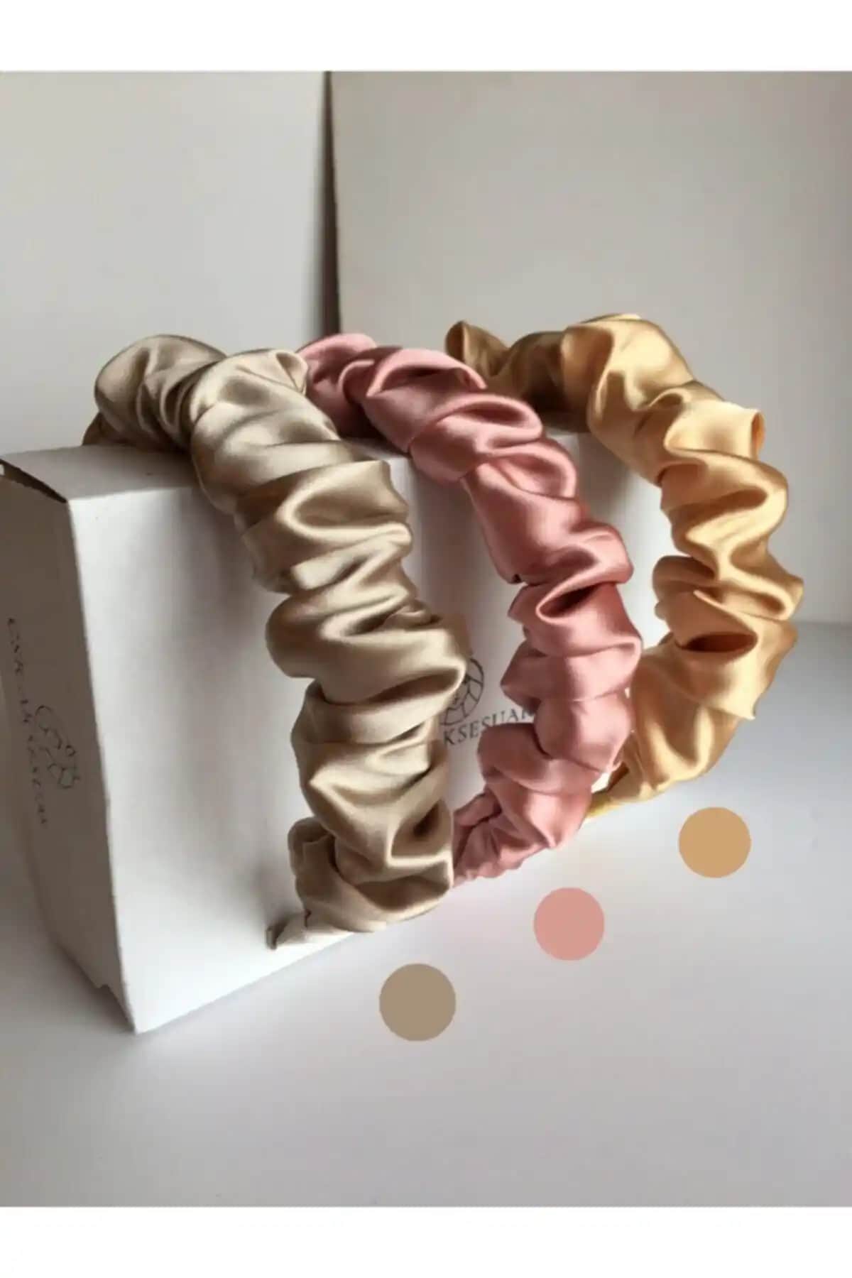 CSR AKSESUAR 3'lü Saten Büzgülü Taç Seti Kadın ve Kız Çocukları İçin Şık ve Rahat Aksesuar