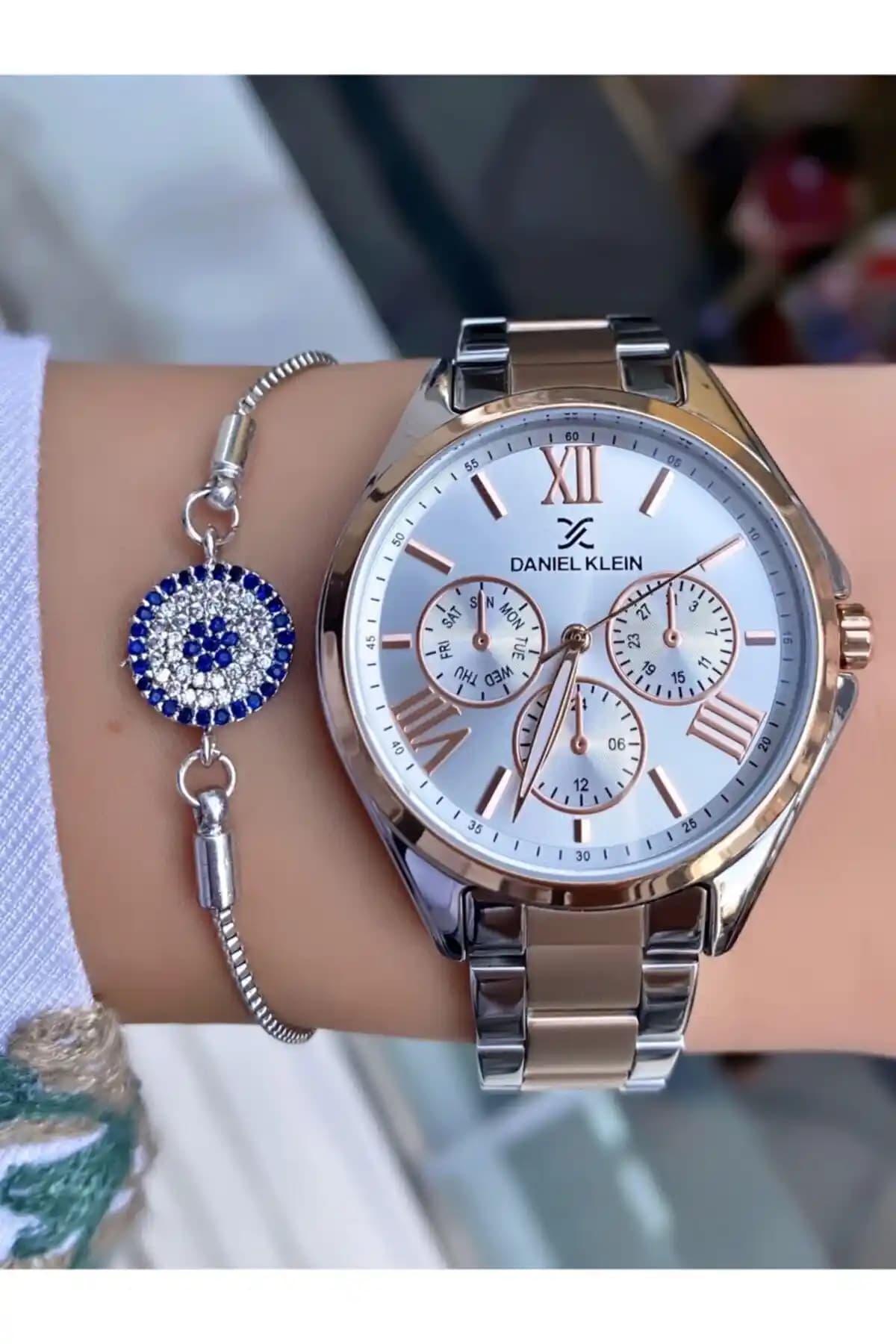 Daniel Klein Kadın Kol Saati: Şık ve Dayanıklı Tasarım ile Günlük Kullanım İçin Idealdir