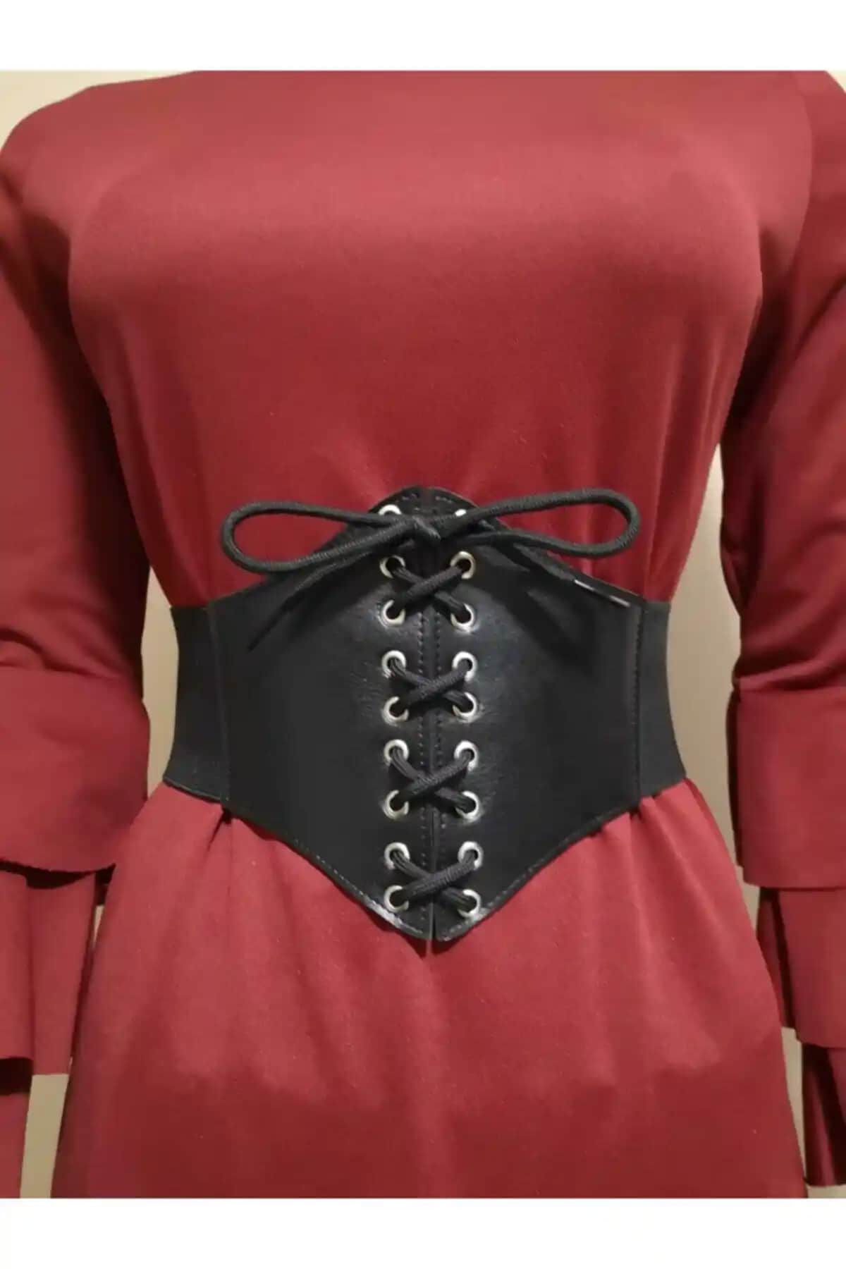 Derimplus Bağcık Ip Lastikli Siyah Korse Kemer: Modern ve Konforlu Tasarım Özellikleri