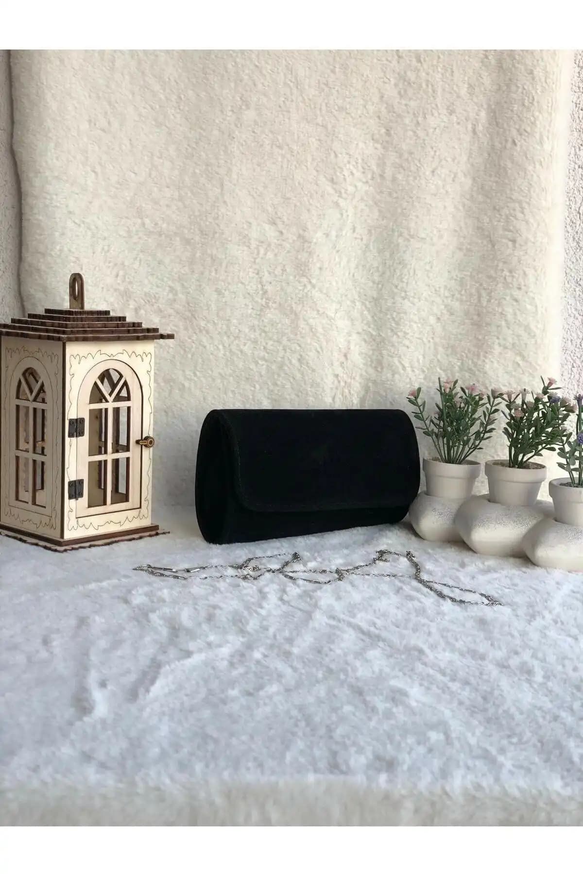 Efnan Store Abiye Çantaları Karşılaştırması: Büyük ve Küçük Model Analizi 2