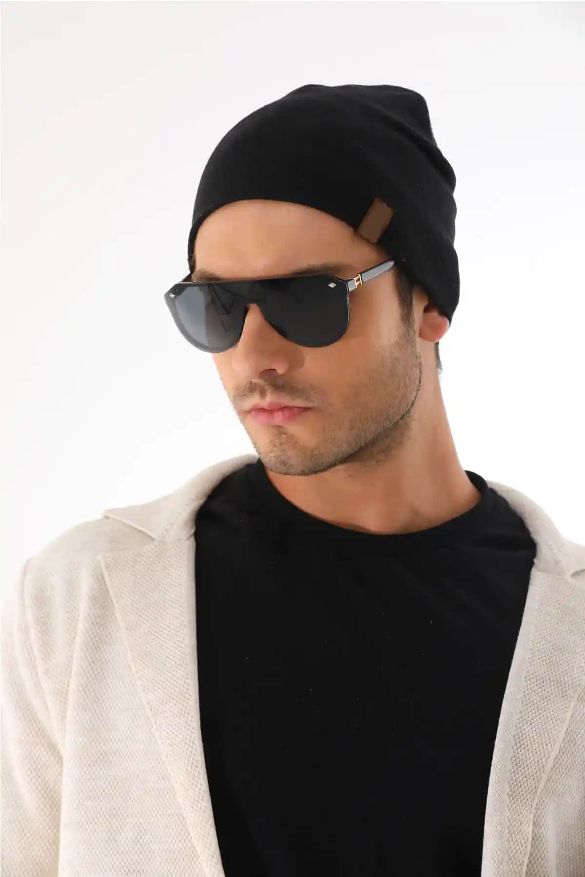 Elif İç Giyim Erkek Penye Siyah Bere: Konfor ve Şıklığın Buluşması