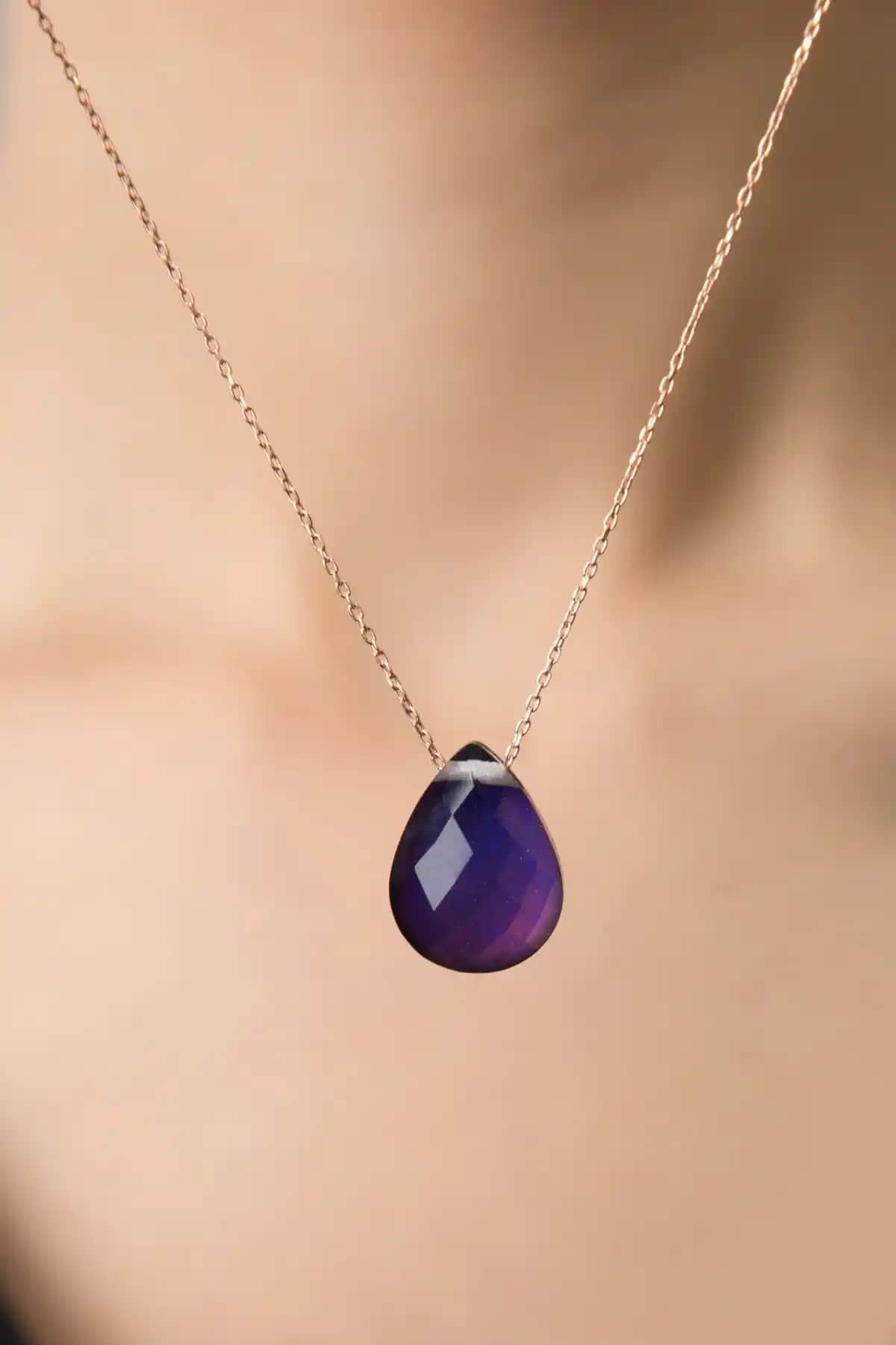 Elika Silver Damla Model His Taşı Gümüş Kolye Doğal Taş Detaylarıyla Şık ve Modern Tasarım