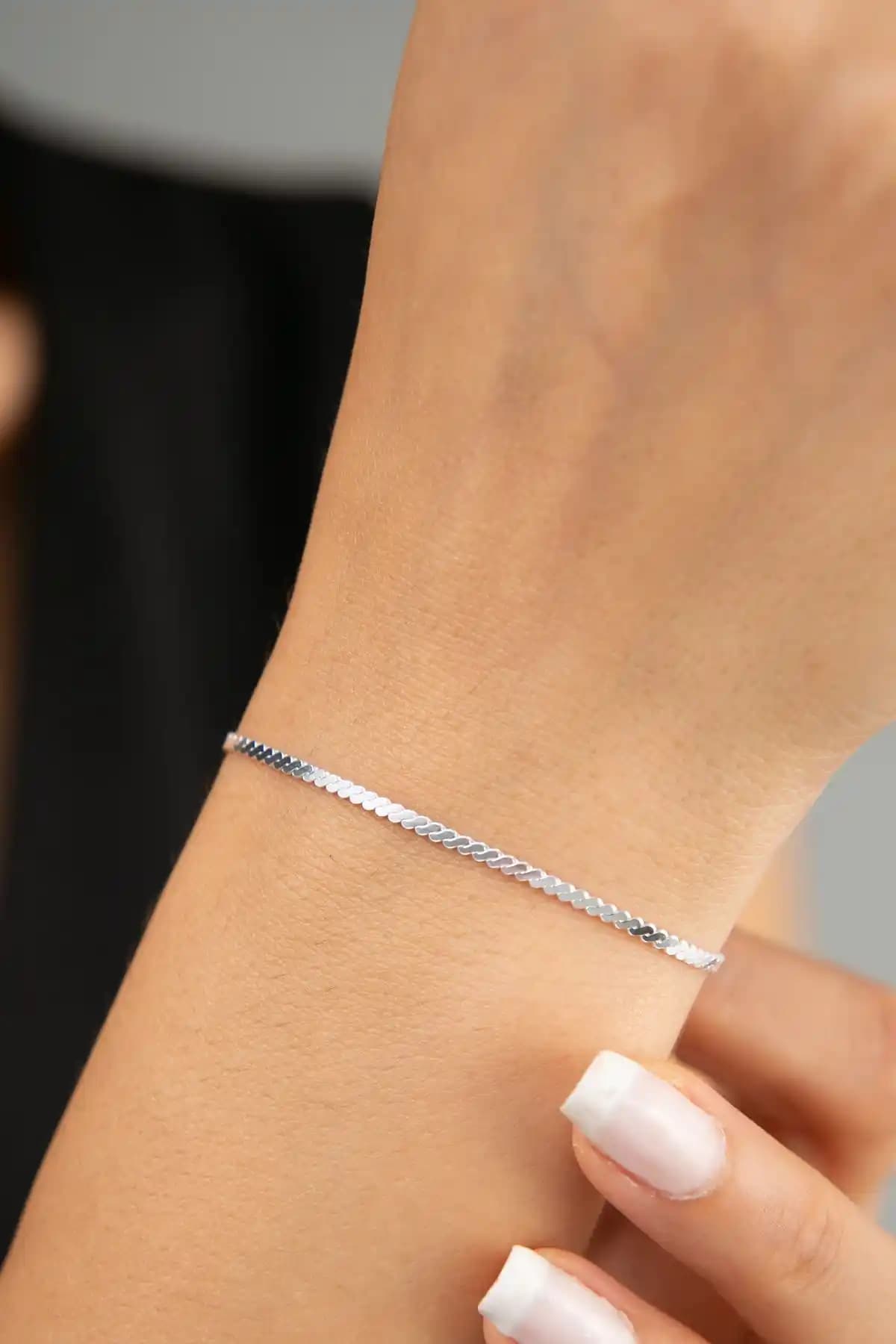 Elika Silver Kadın Tilki Kuyruğu Model 925 Ayar Gümüş Bileklik Şık ve Dayanıklı Takı