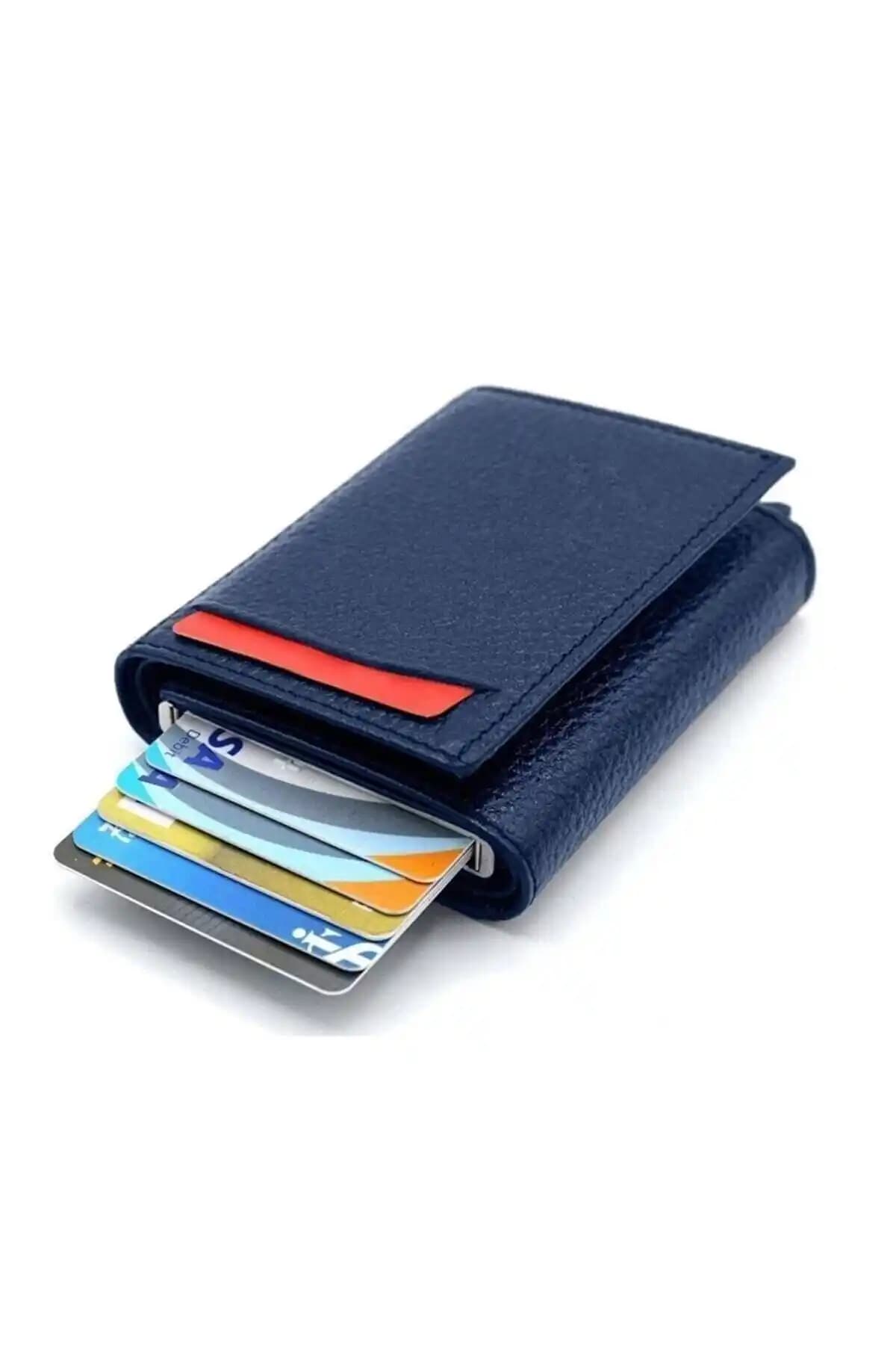 Erkek Kartlık Cüzdanları Karşılaştırması: Malzeme, Tasarım ve Kullanıcı Yorumları